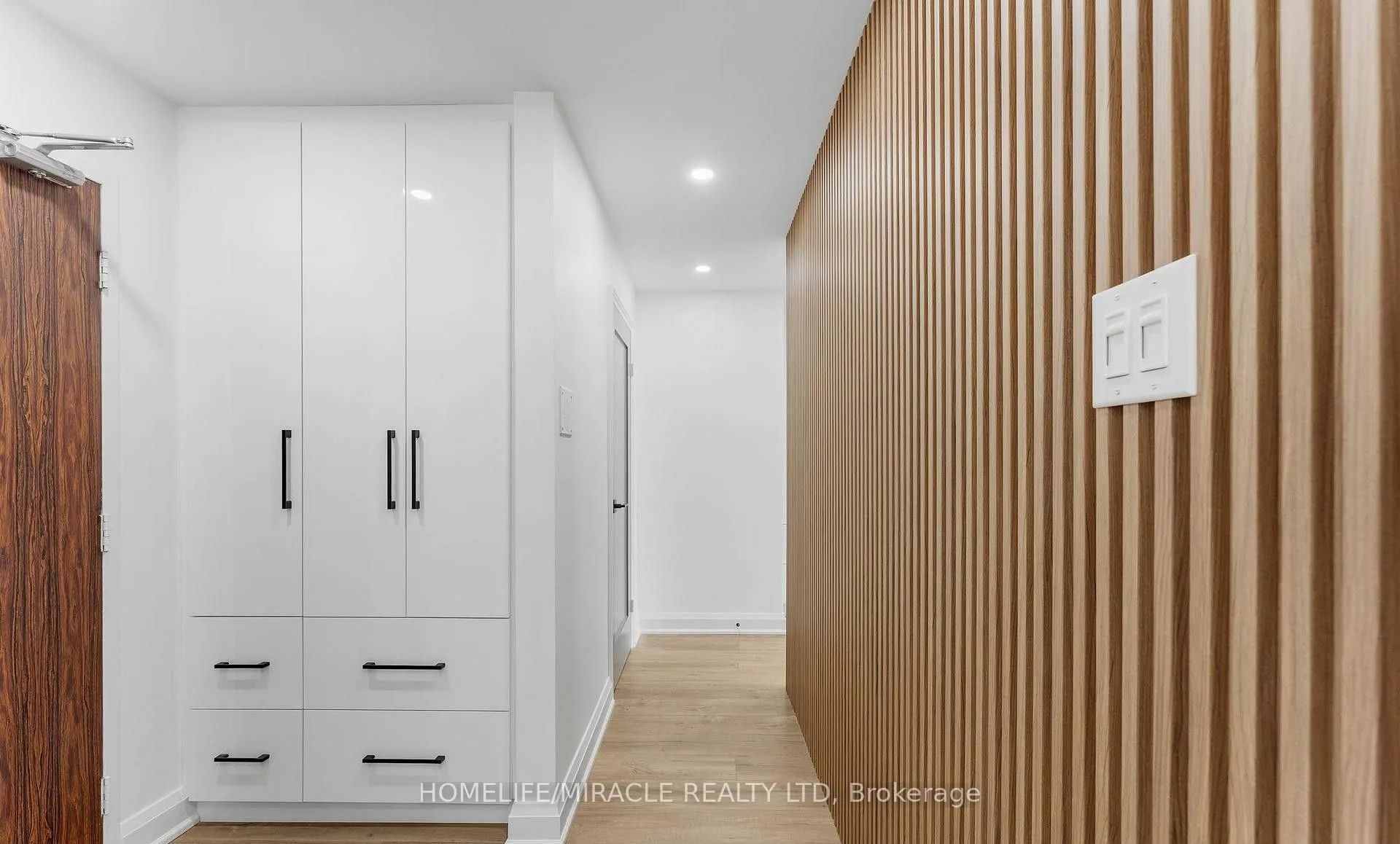 18 Knightsbridge Road, #2605