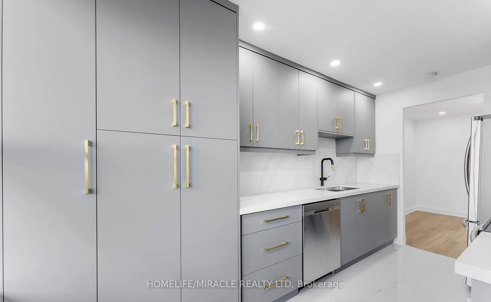 18 Knightsbridge Road, #2605