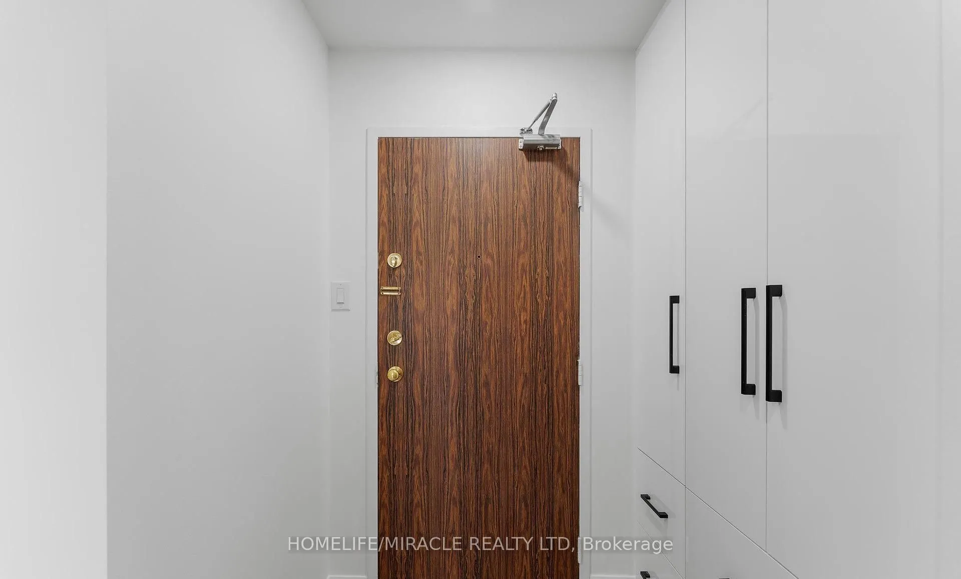 18 Knightsbridge Road, #2605