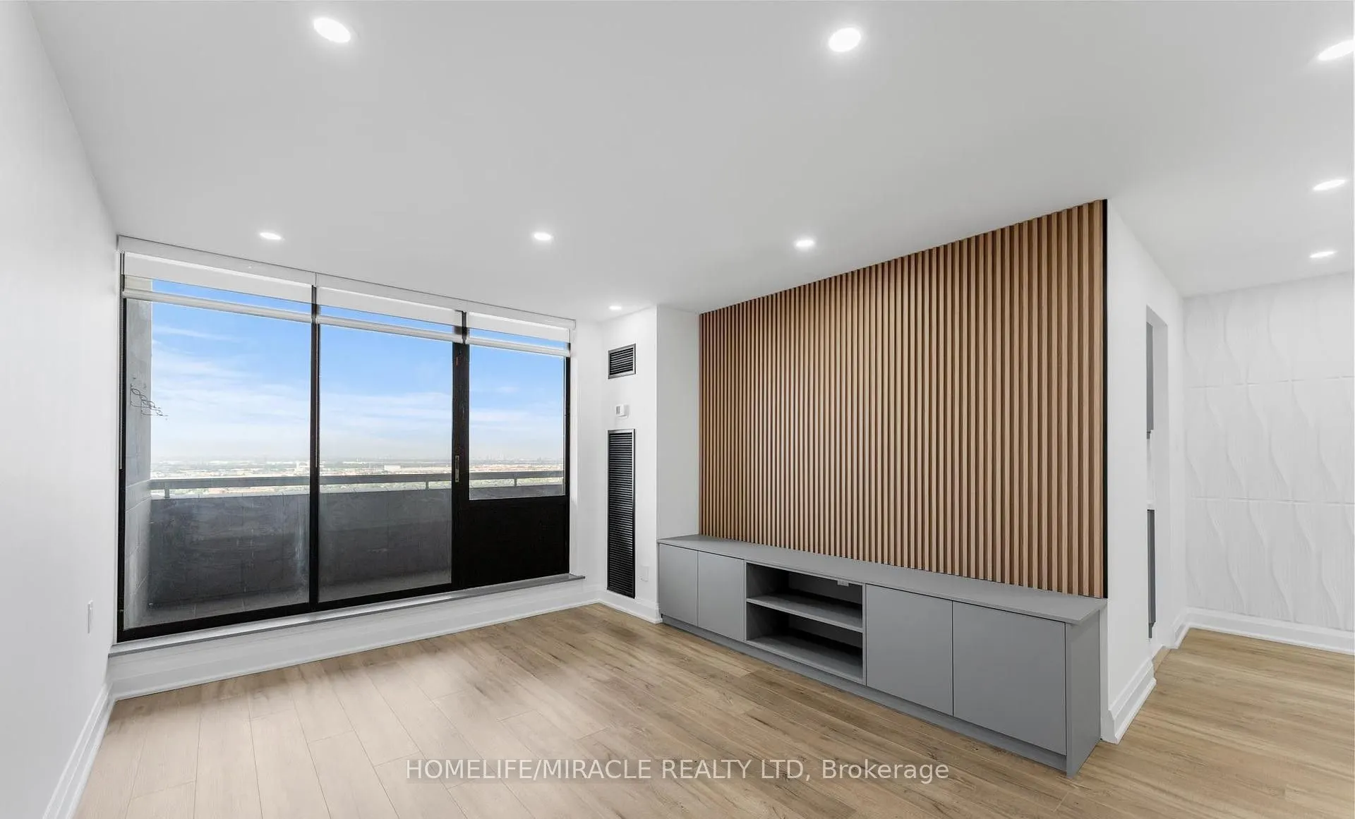 18 Knightsbridge Road, #2605