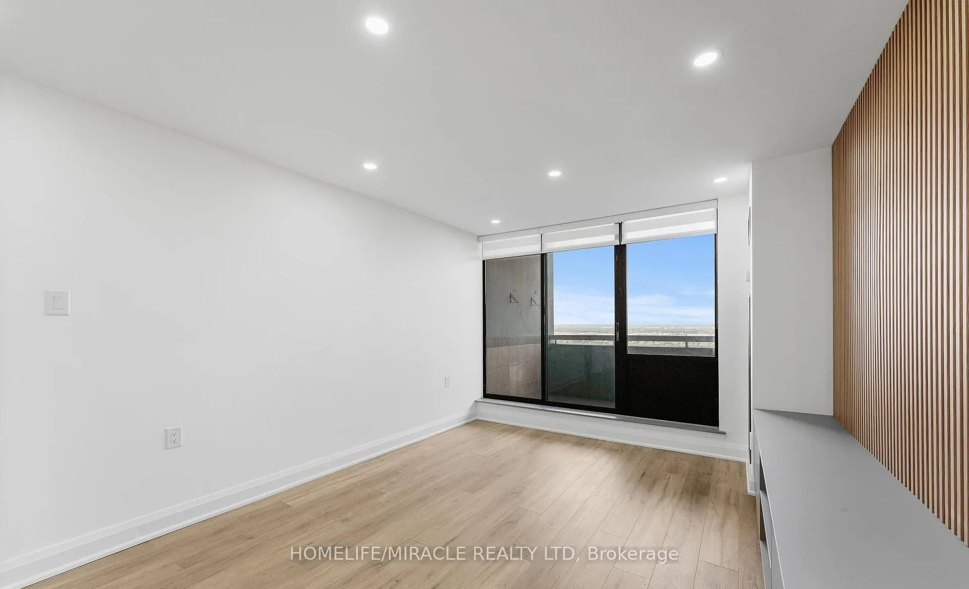 18 Knightsbridge Road, #2605