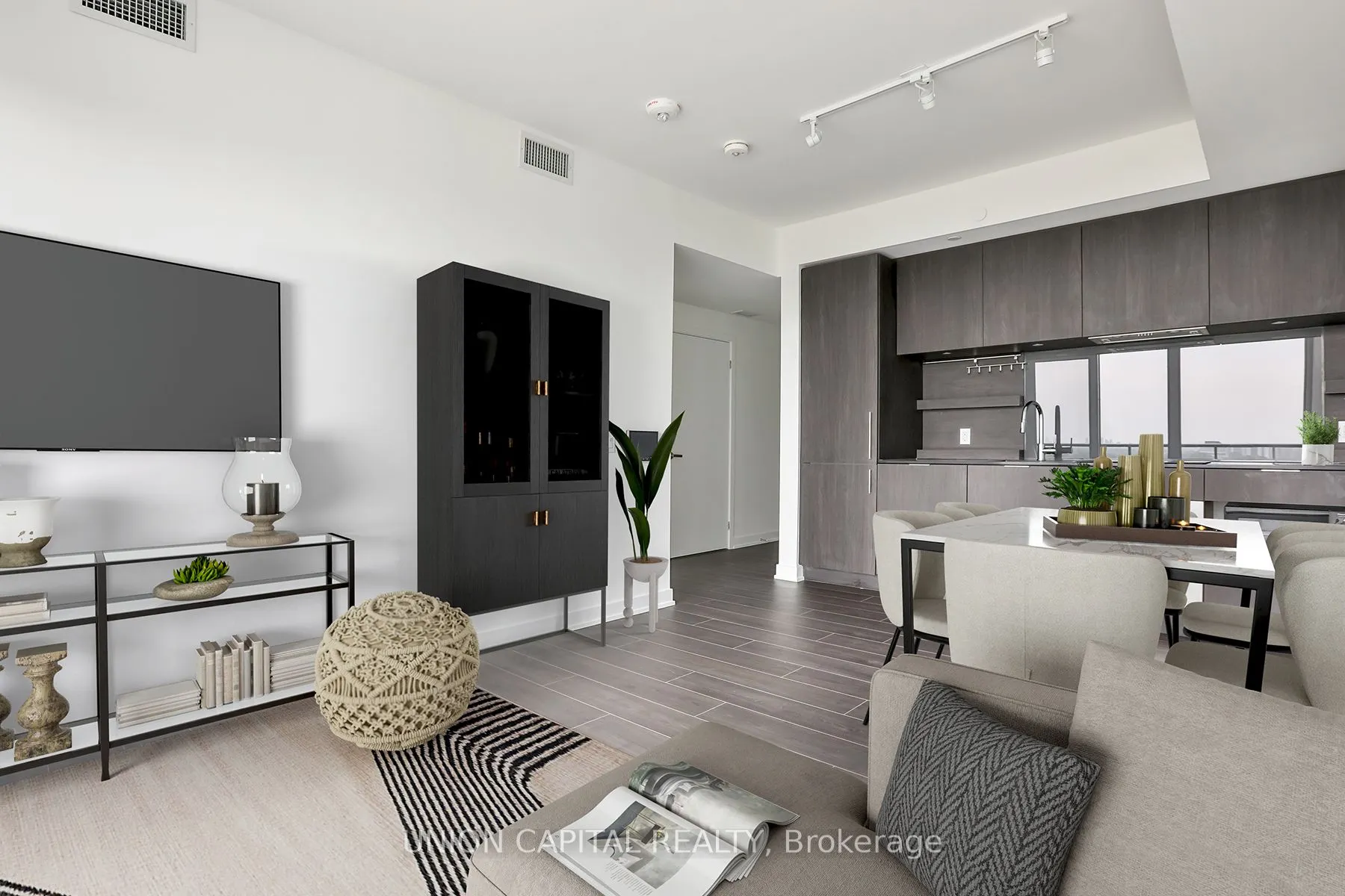 28 Ann Street, #1002