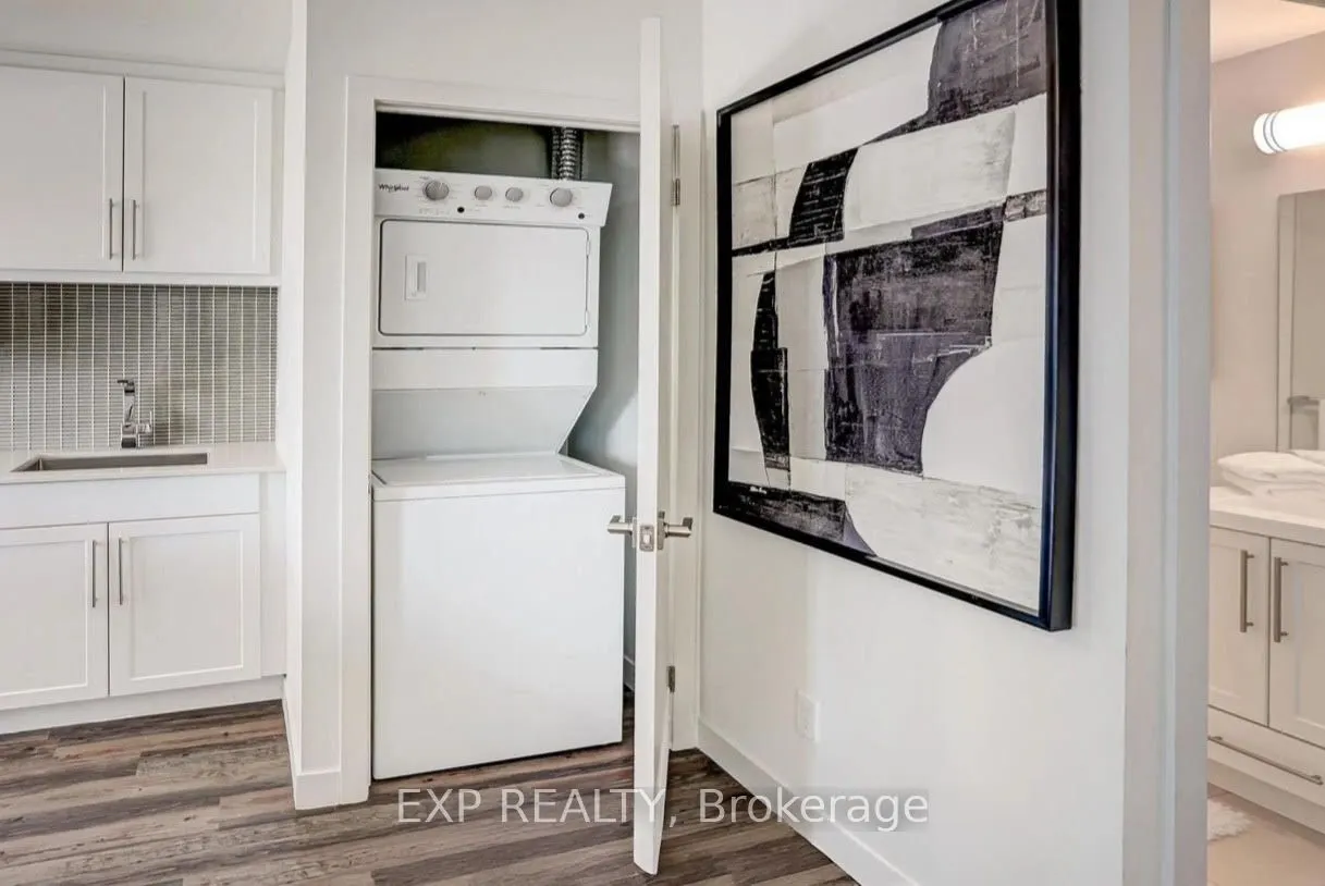 2087 Fairview Street, #1007