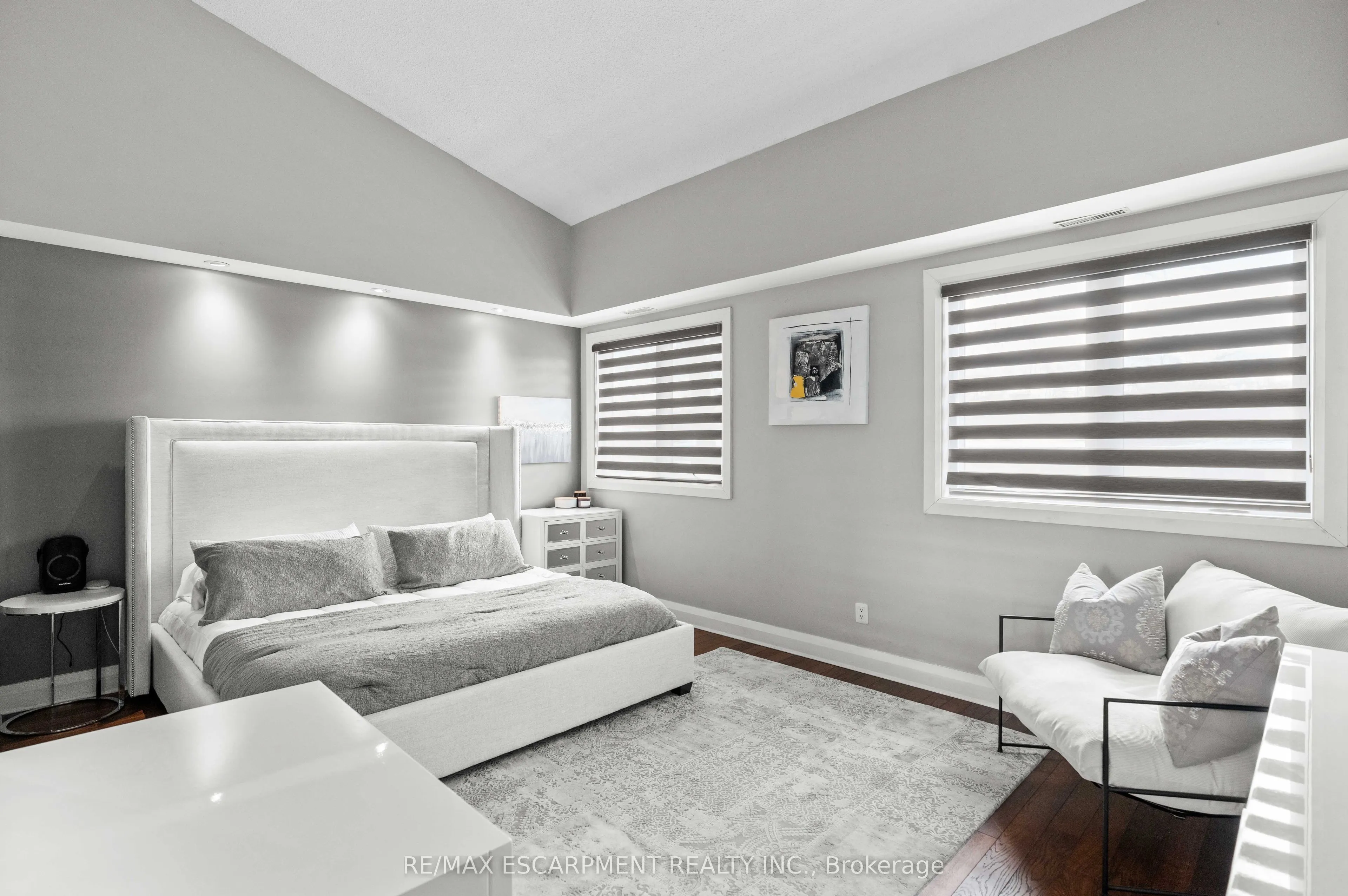 3230 New Street, #3