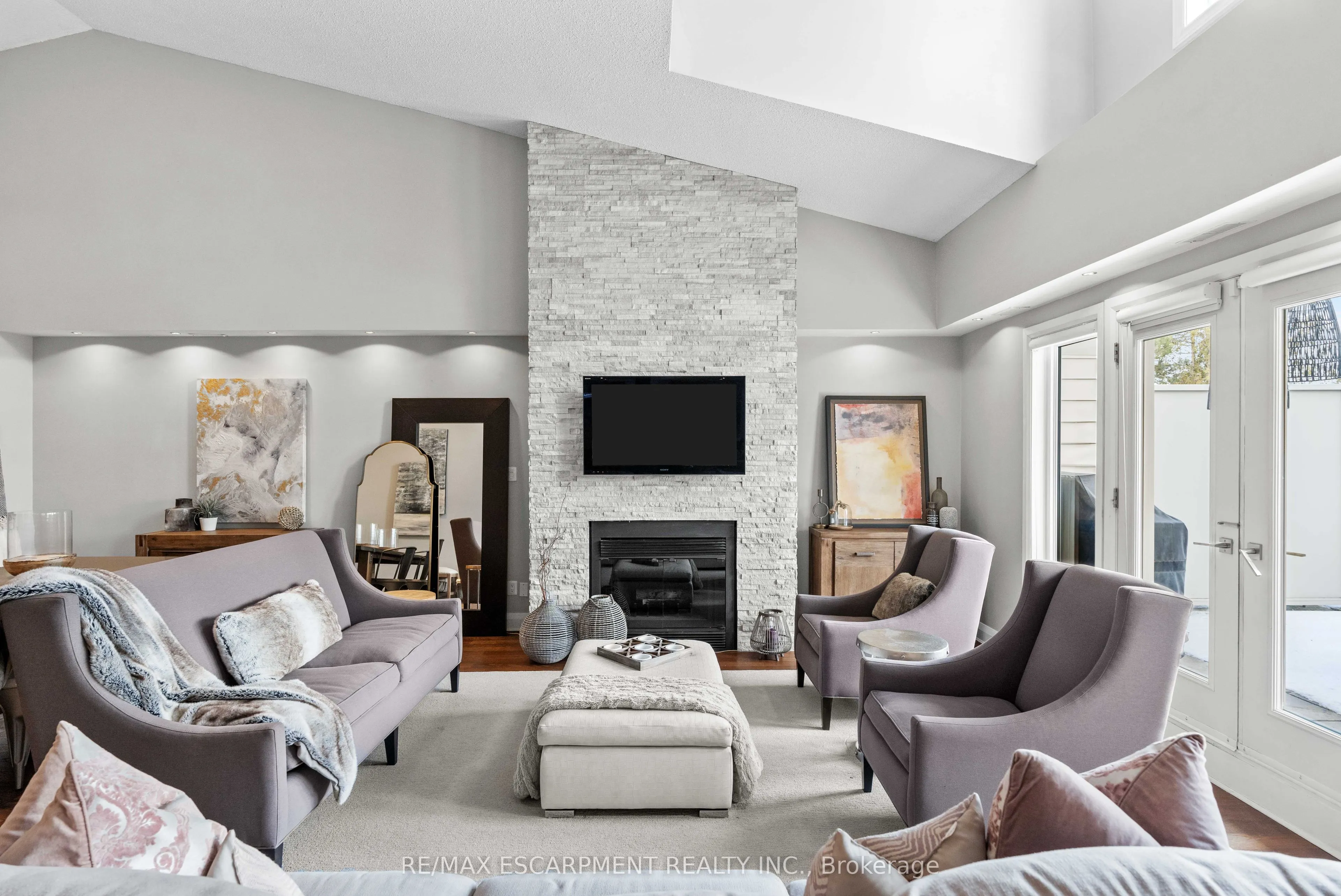 3230 New Street, #3