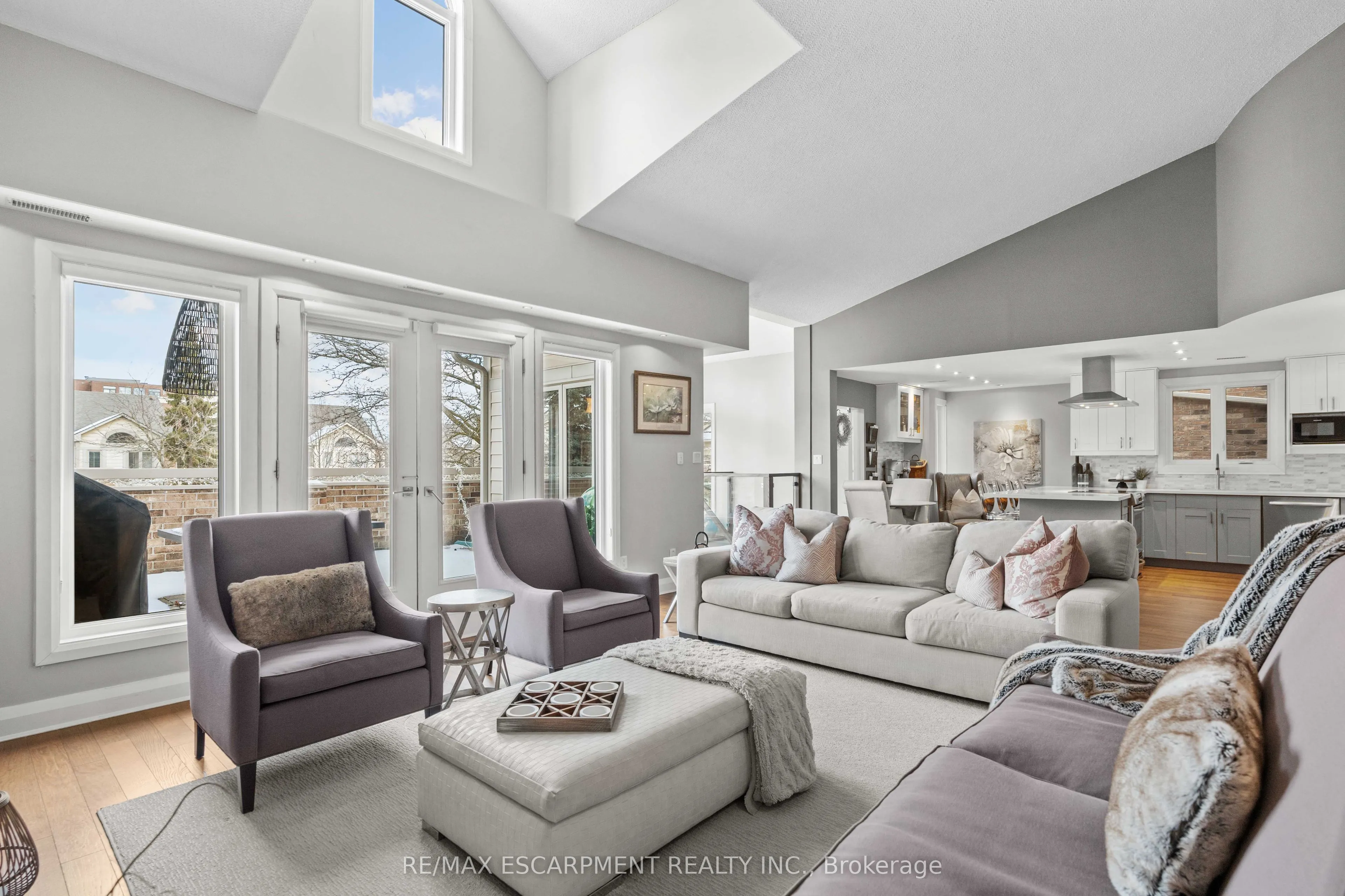 3230 New Street, #3