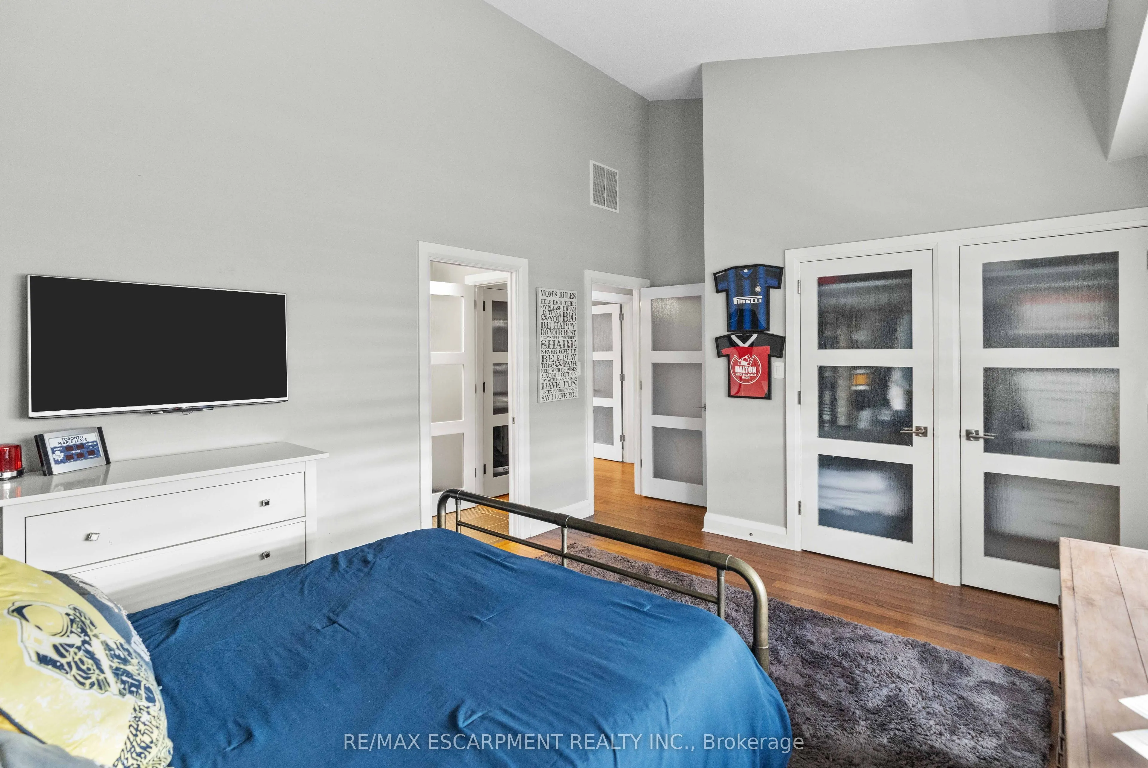 3230 New Street, #3