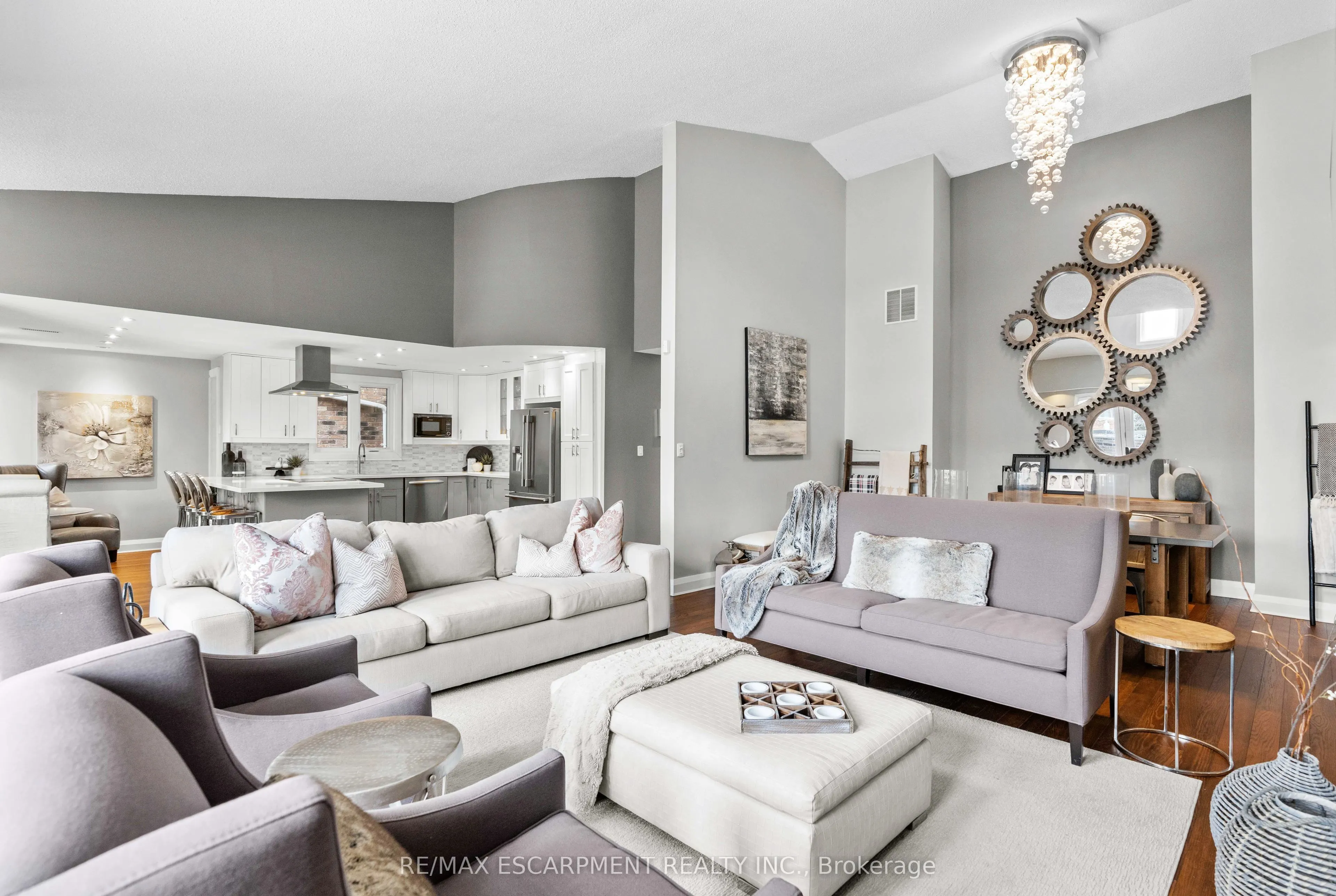 3230 New Street, #3