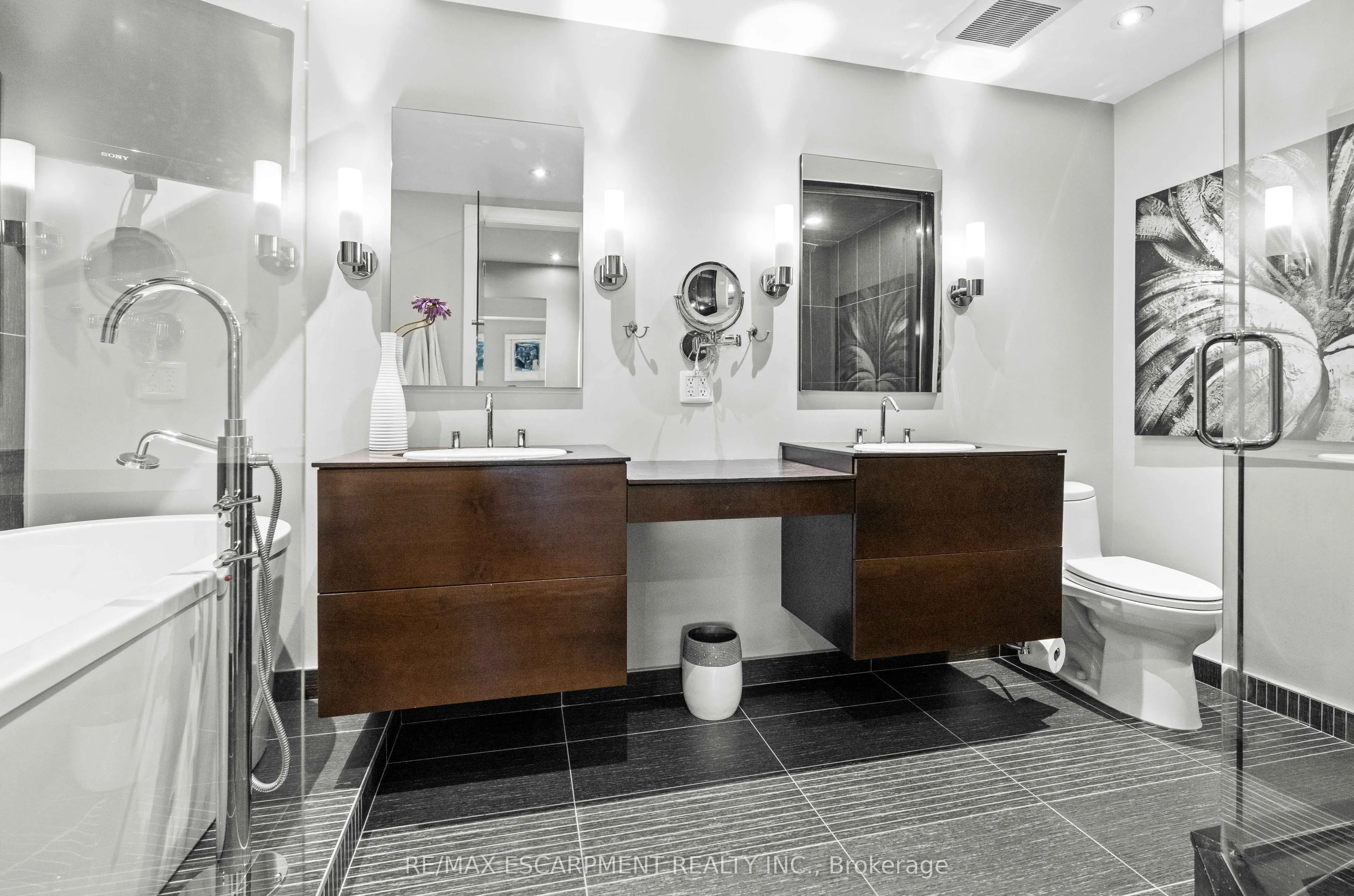 3230 New Street, #3