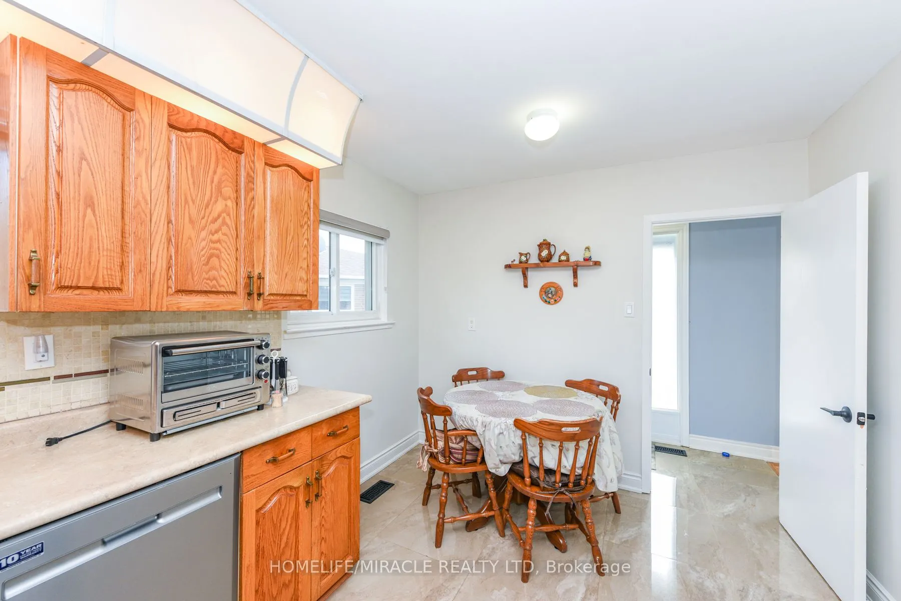 20 Charnleigh Court, #UPPER