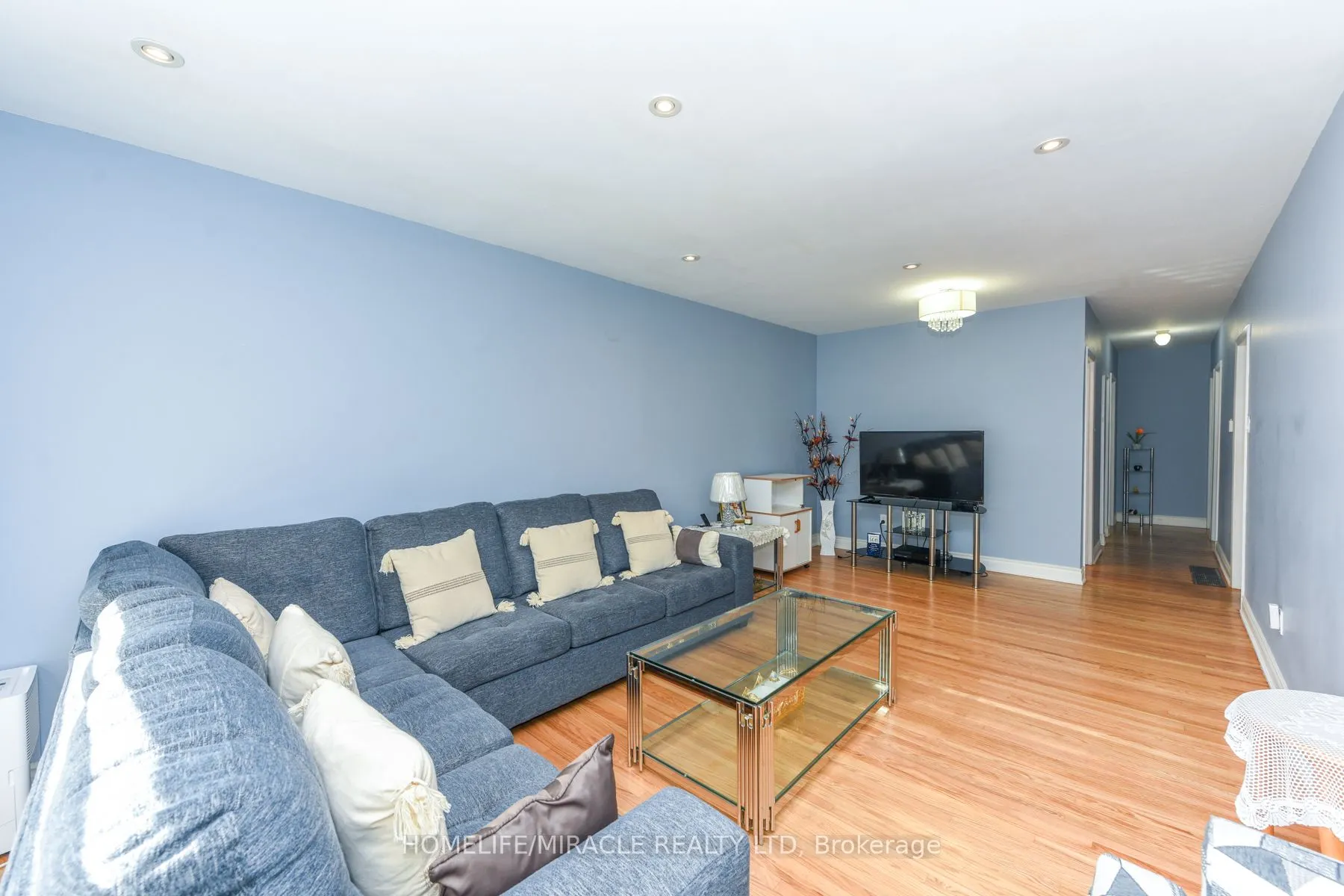 20 Charnleigh Court, #UPPER