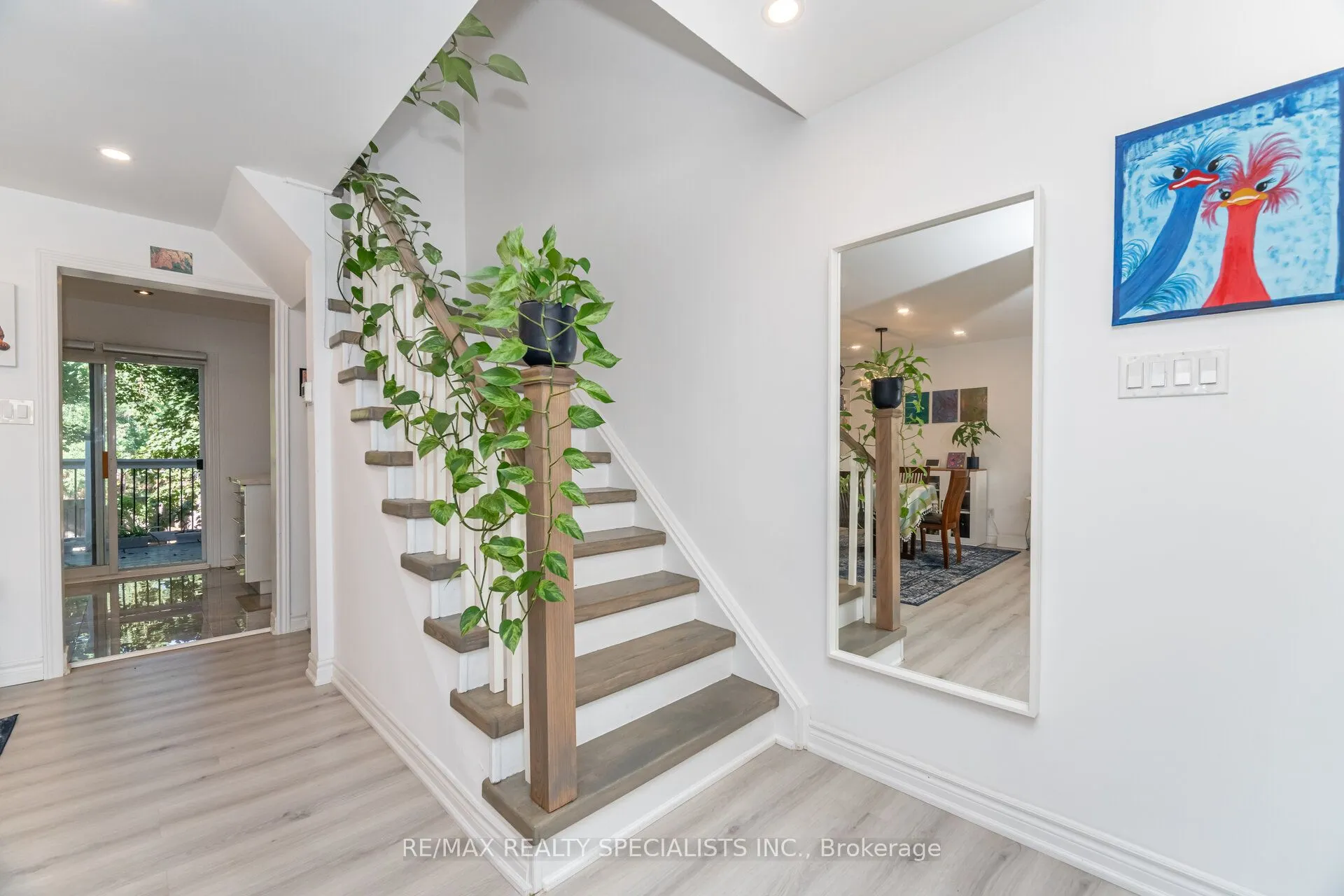 1463 Credit Woodlands Court