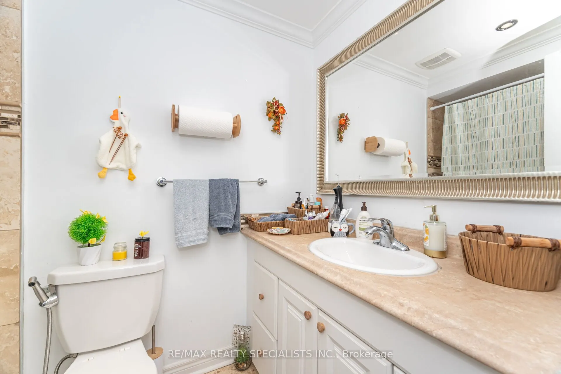 1463 Credit Woodlands Court