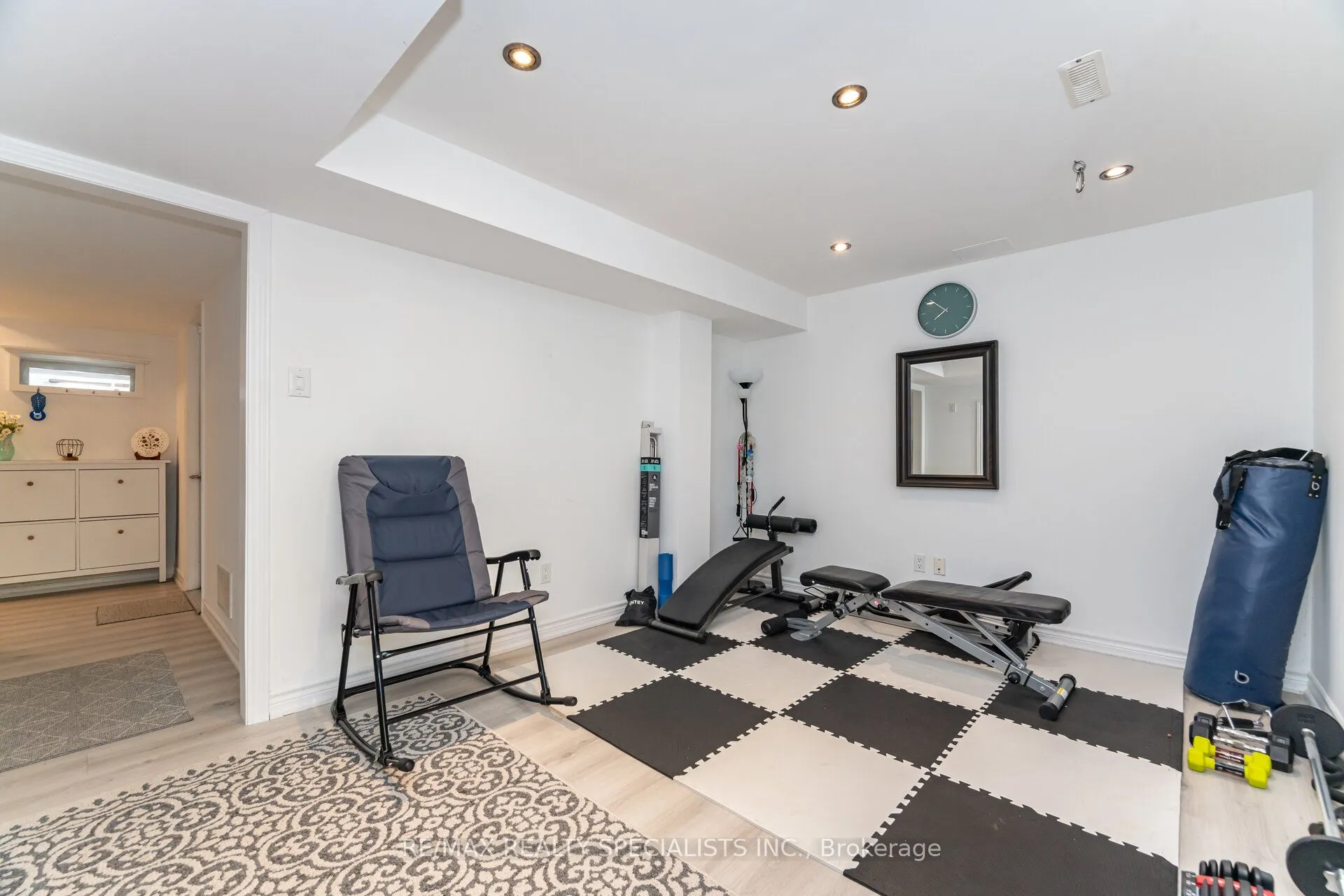1463 Credit Woodlands Court