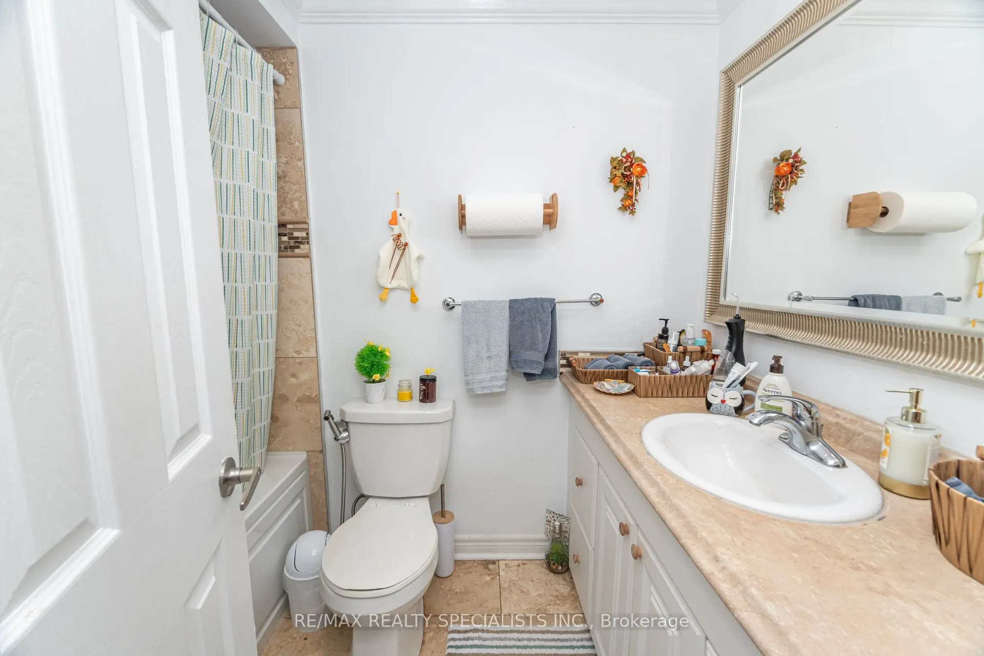 1463 Credit Woodlands Court