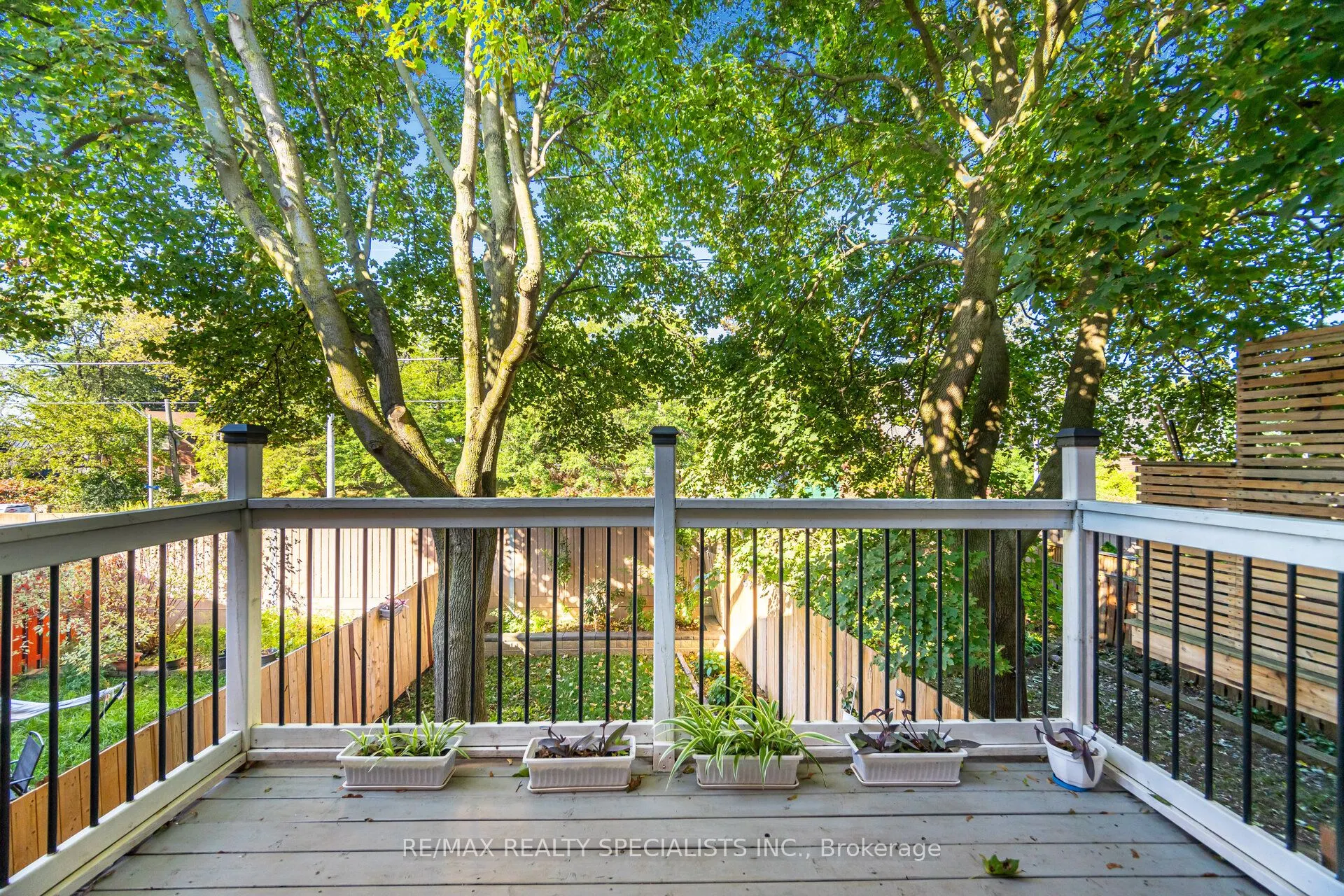 1463 Credit Woodlands Court