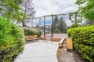 916 - 135 Hillcrest Avenue, #916