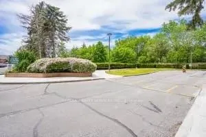 916 - 135 Hillcrest Avenue, #916