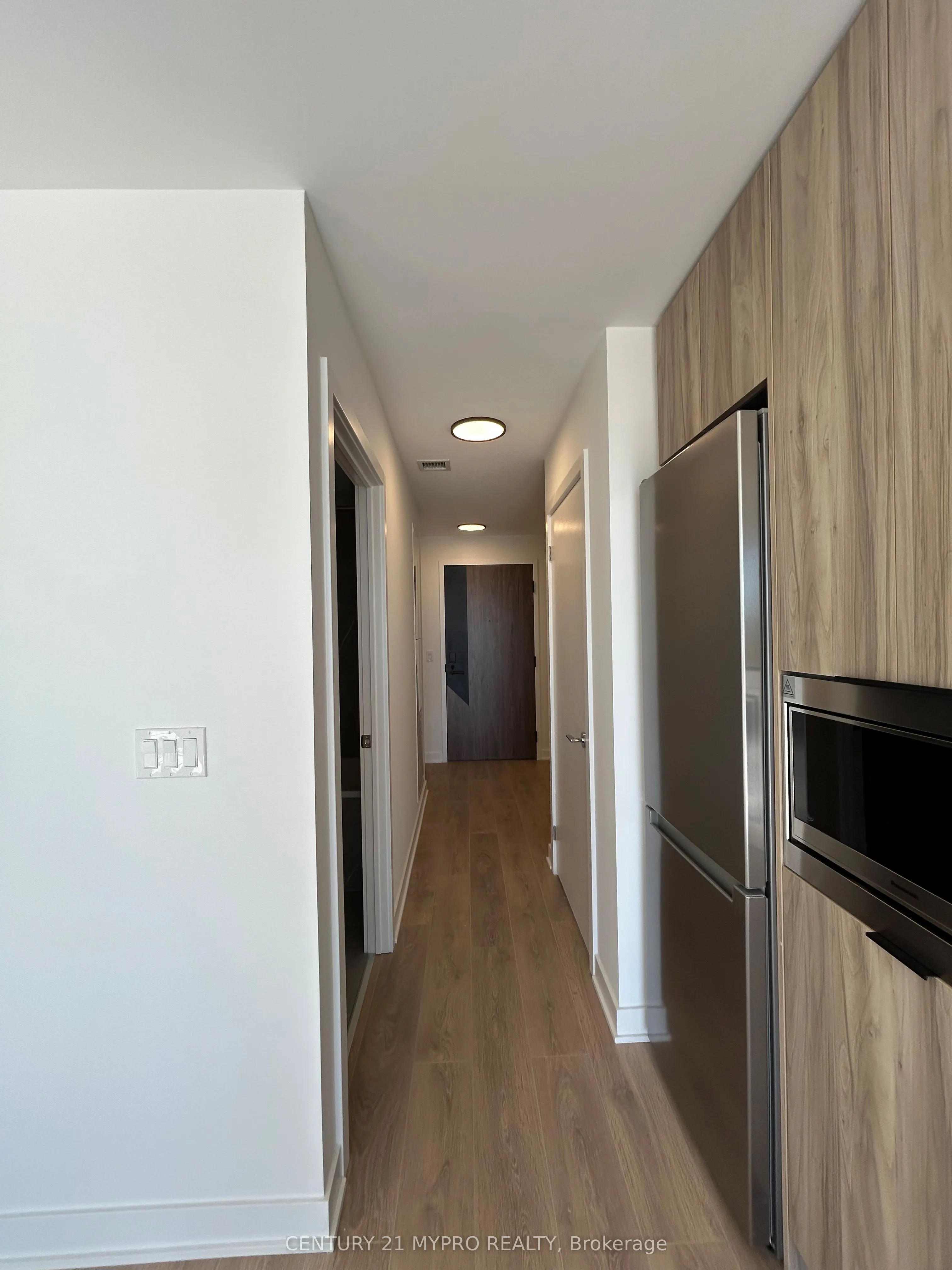 1037 The Queensway, #311