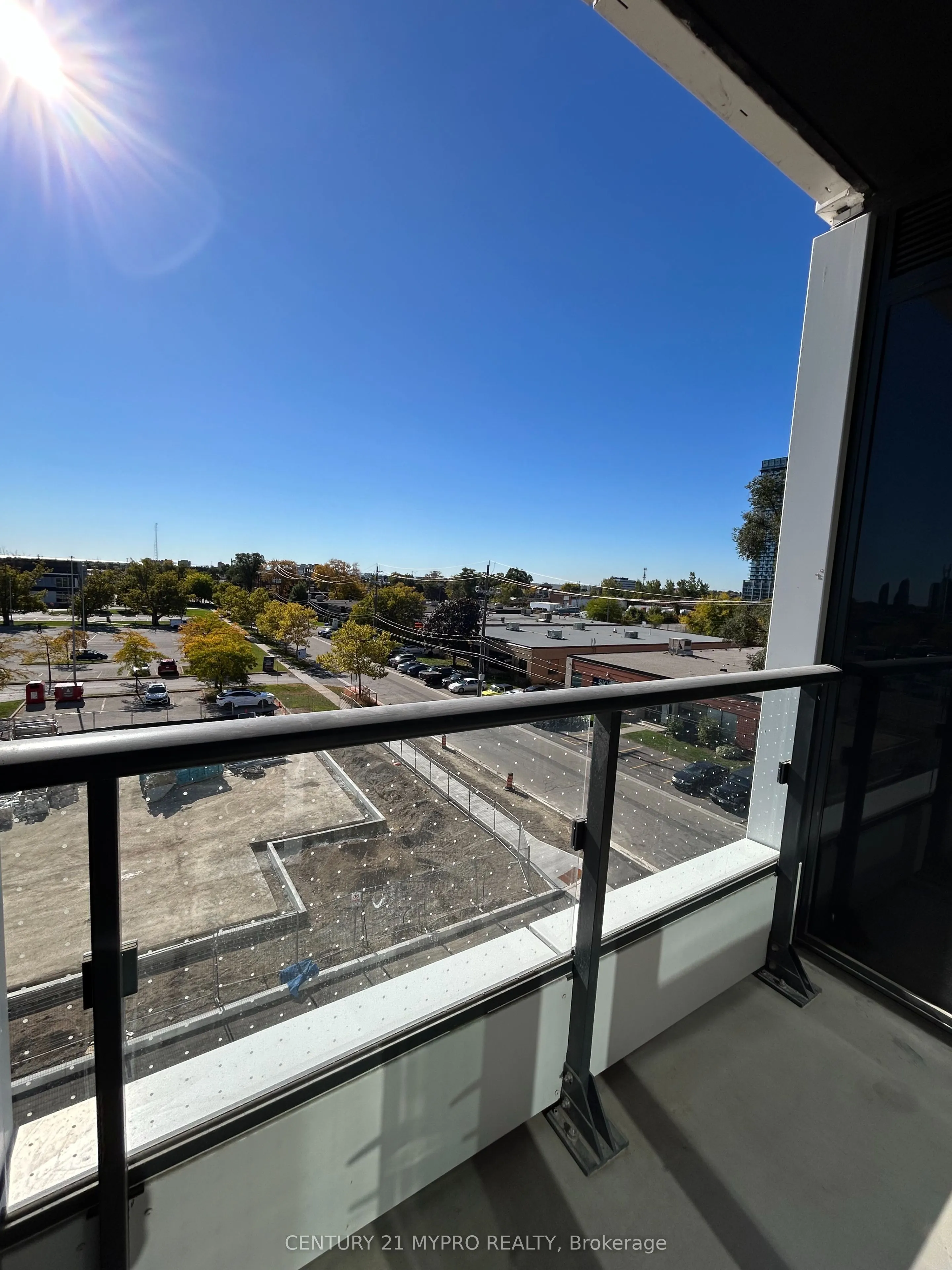 1037 The Queensway, #311
