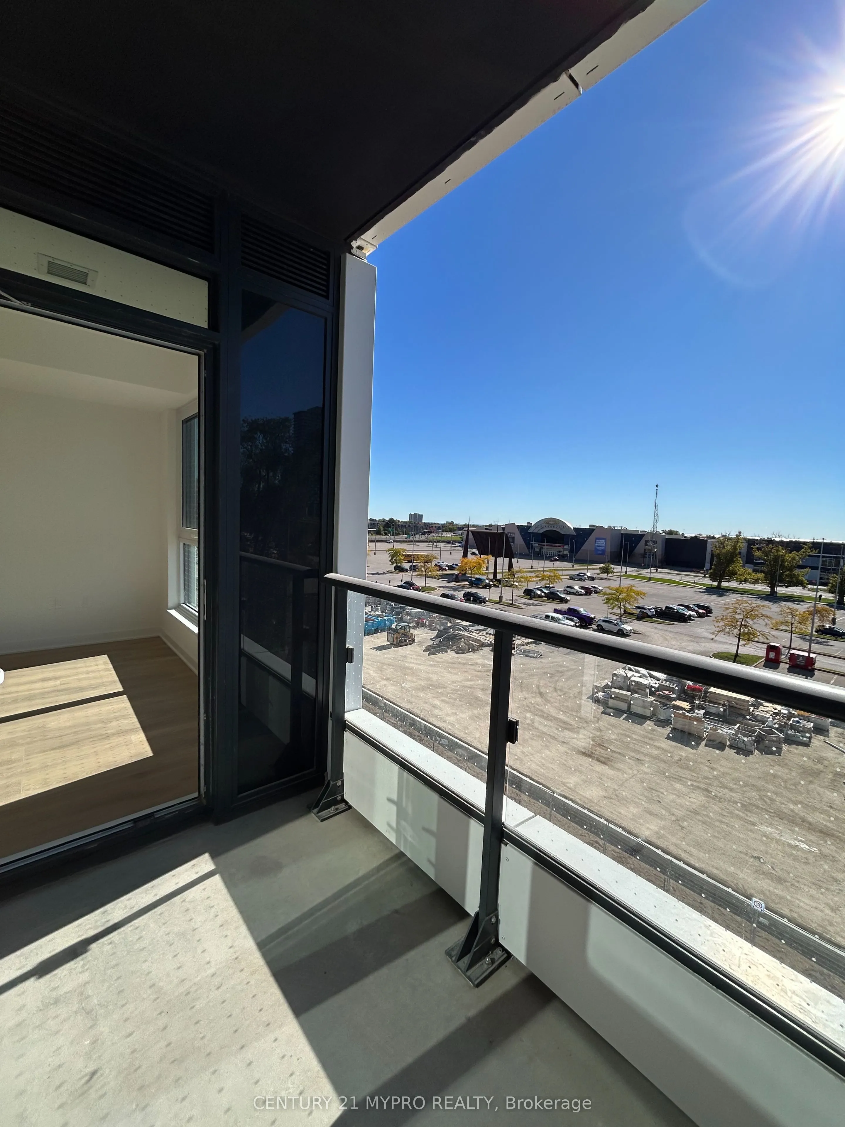 1037 The Queensway, #311