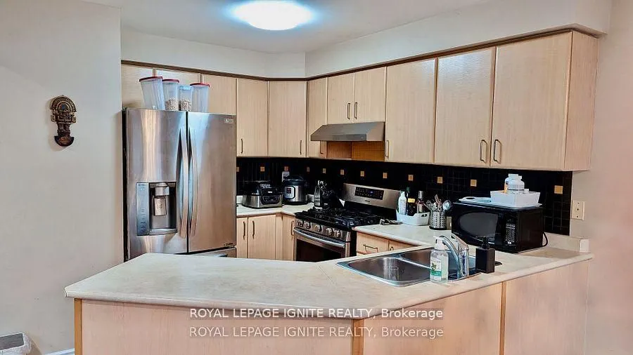 5952 Chalfont Crescent, #(Upper- Level)