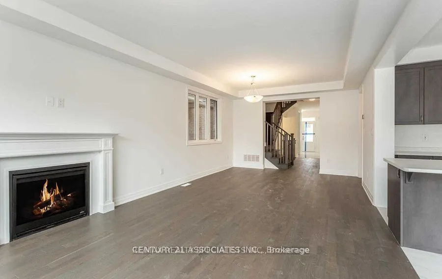 1271 Elderberry Crescent, #Upper