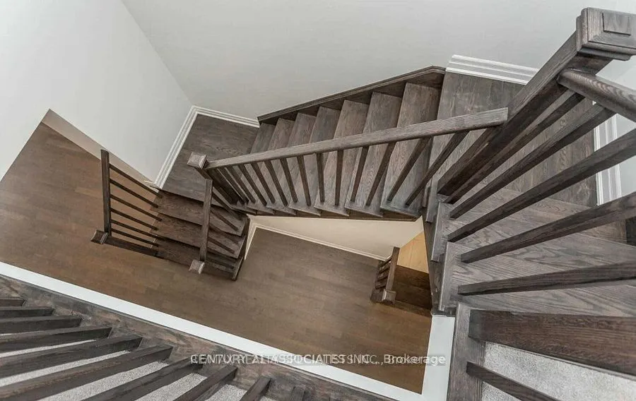 1271 Elderberry Crescent, #Upper