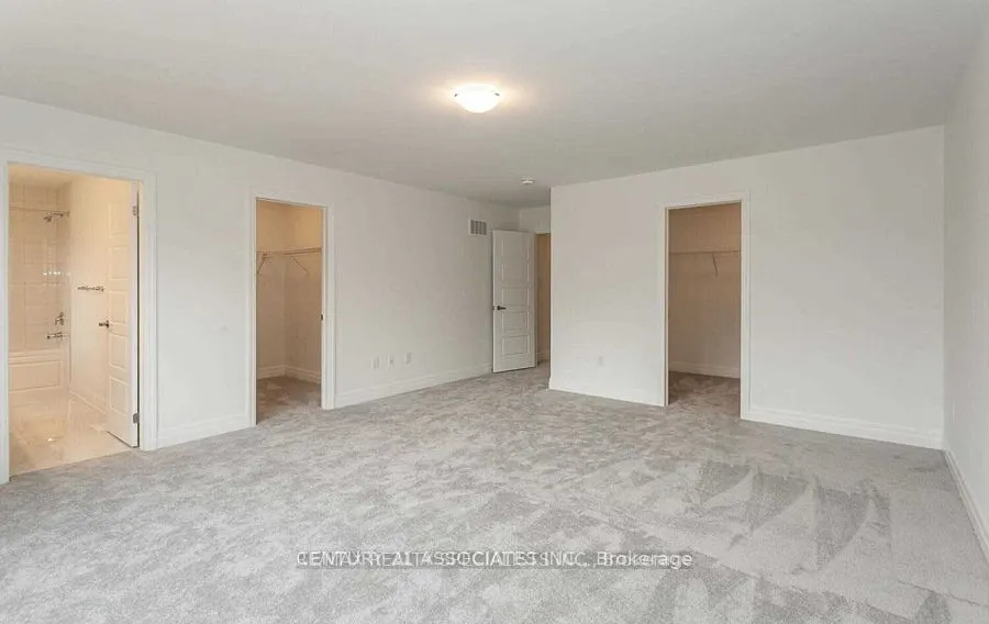 1271 Elderberry Crescent, #Upper
