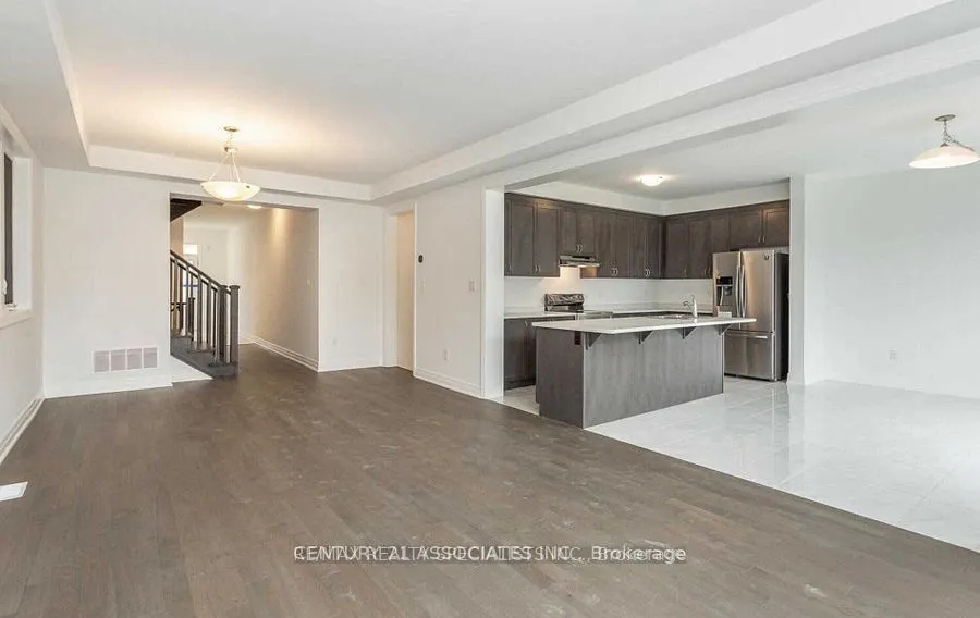 1271 Elderberry Crescent, #Upper