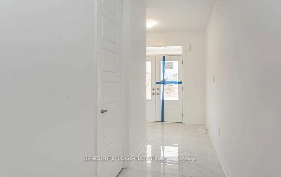 1271 Elderberry Crescent, #Upper