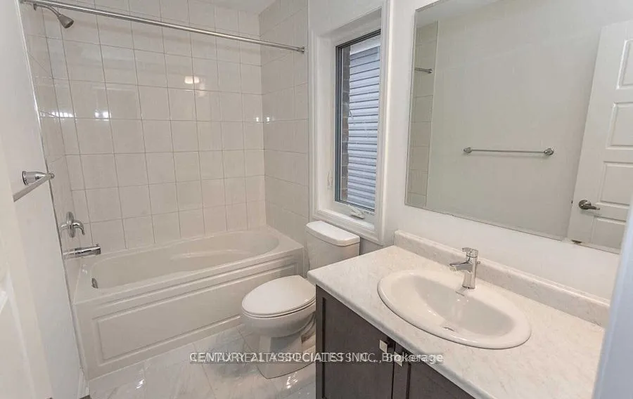 1271 Elderberry Crescent, #Upper