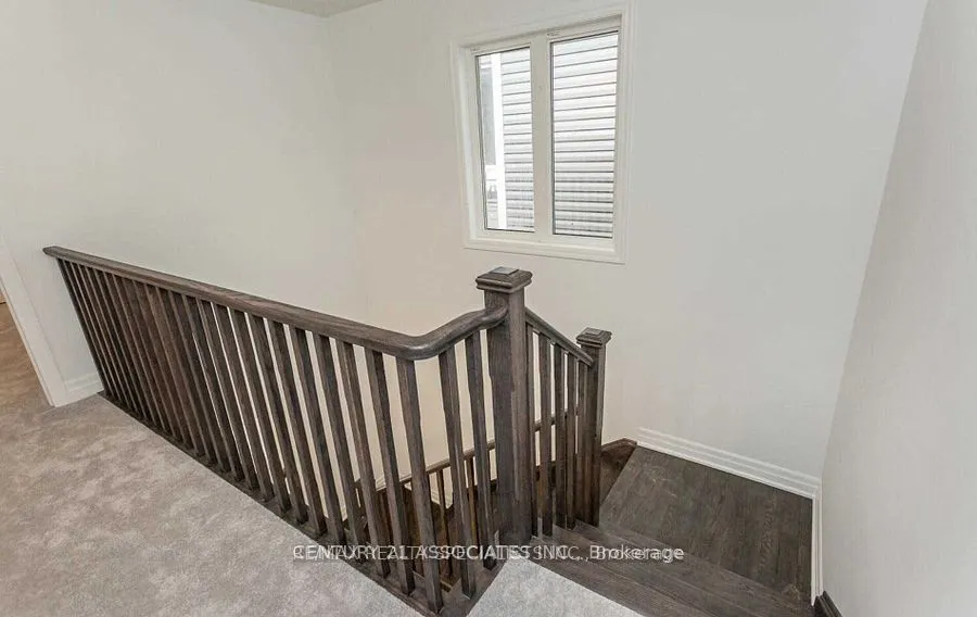 1271 Elderberry Crescent, #Upper