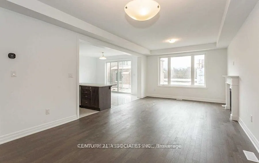 1271 Elderberry Crescent, #Upper