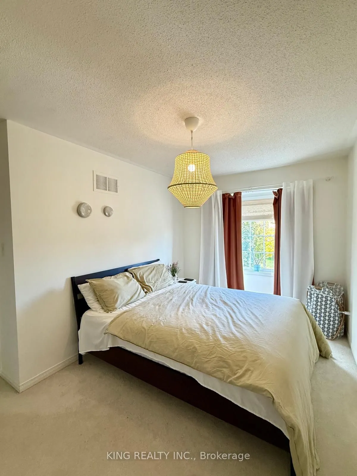 5647 Stella Lane