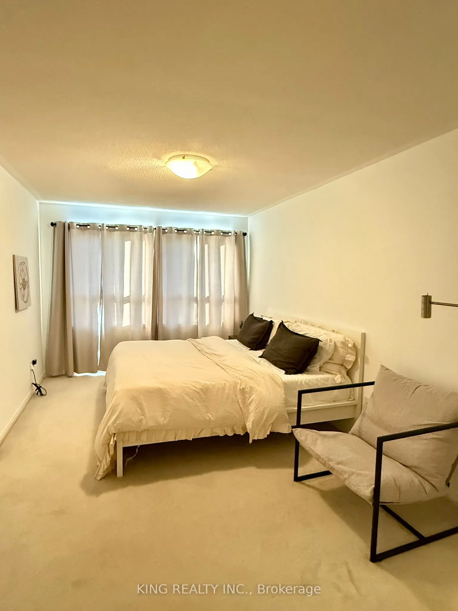 5647 Stella Lane