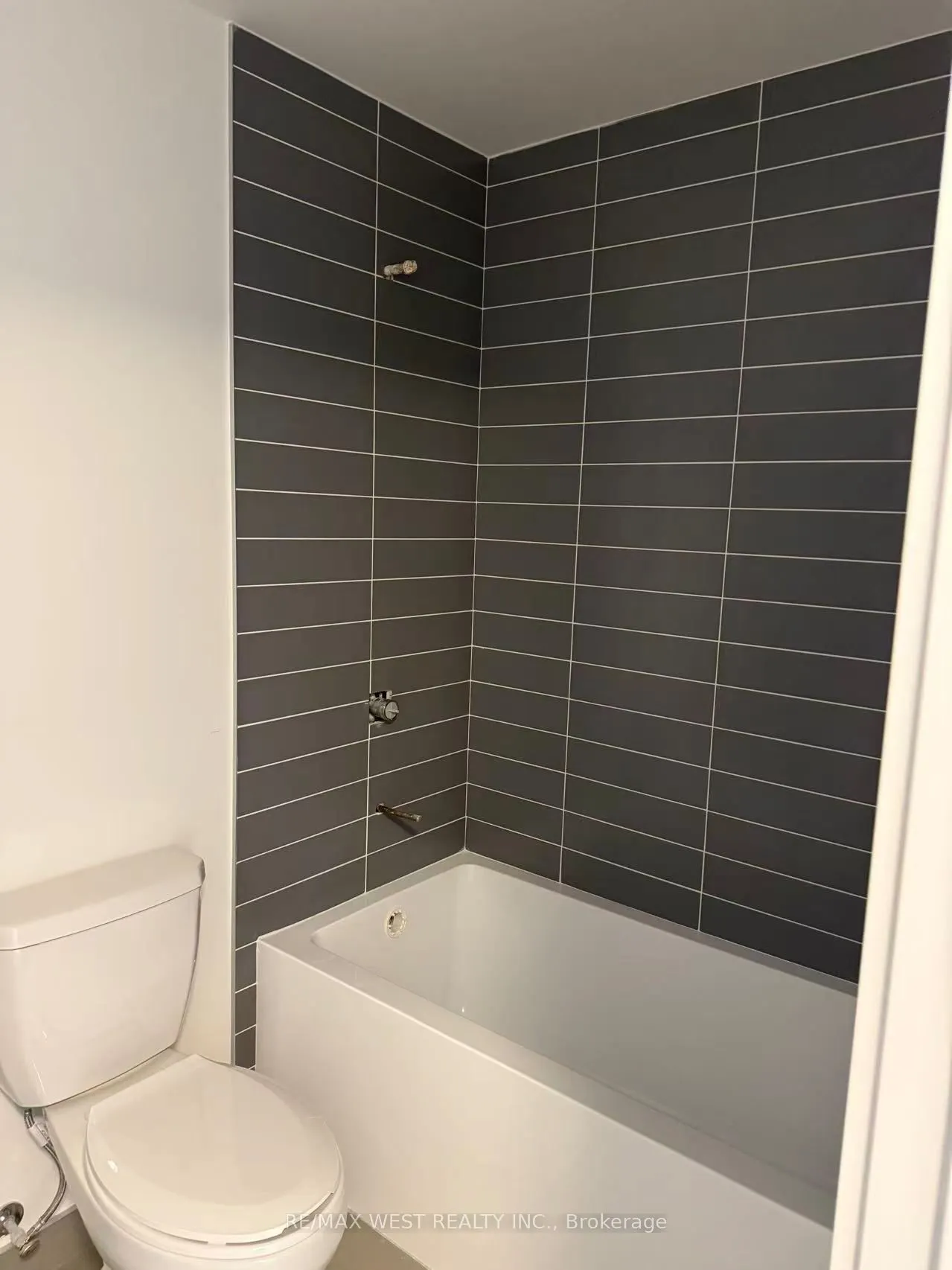 3071 Trafalgar Road, #503