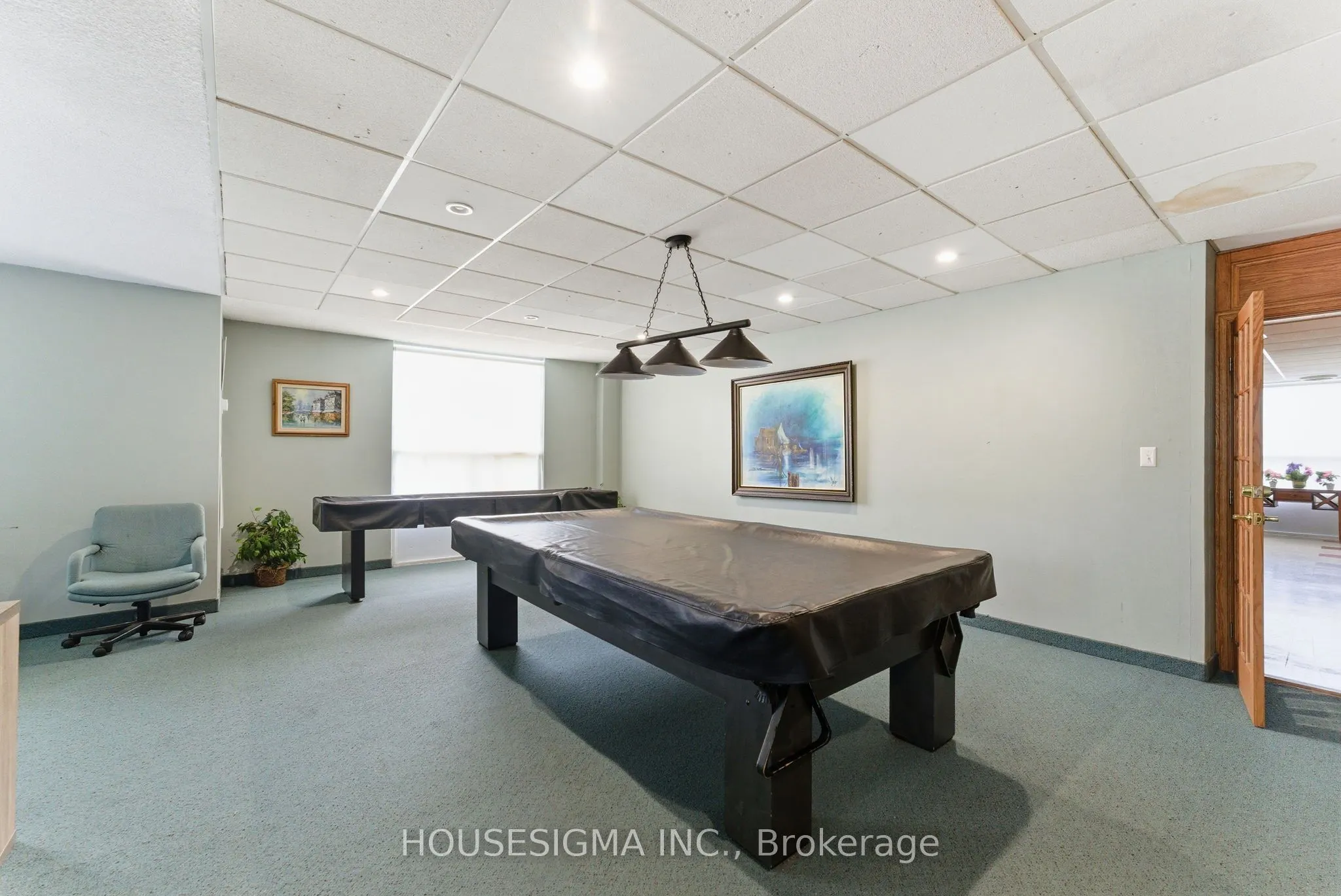 1535 Lakeshore Road E, #2006