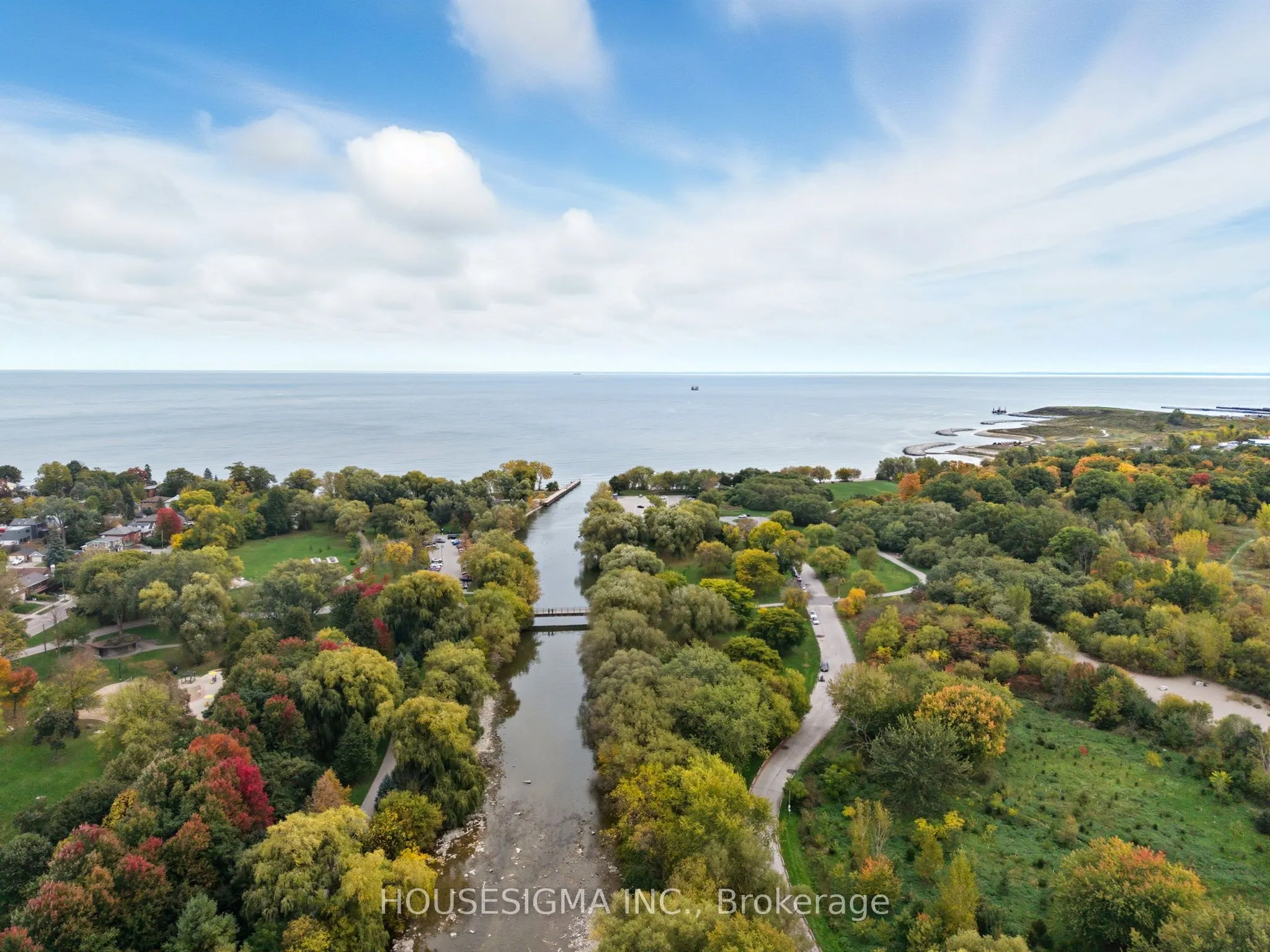 1535 Lakeshore Road E, #2006