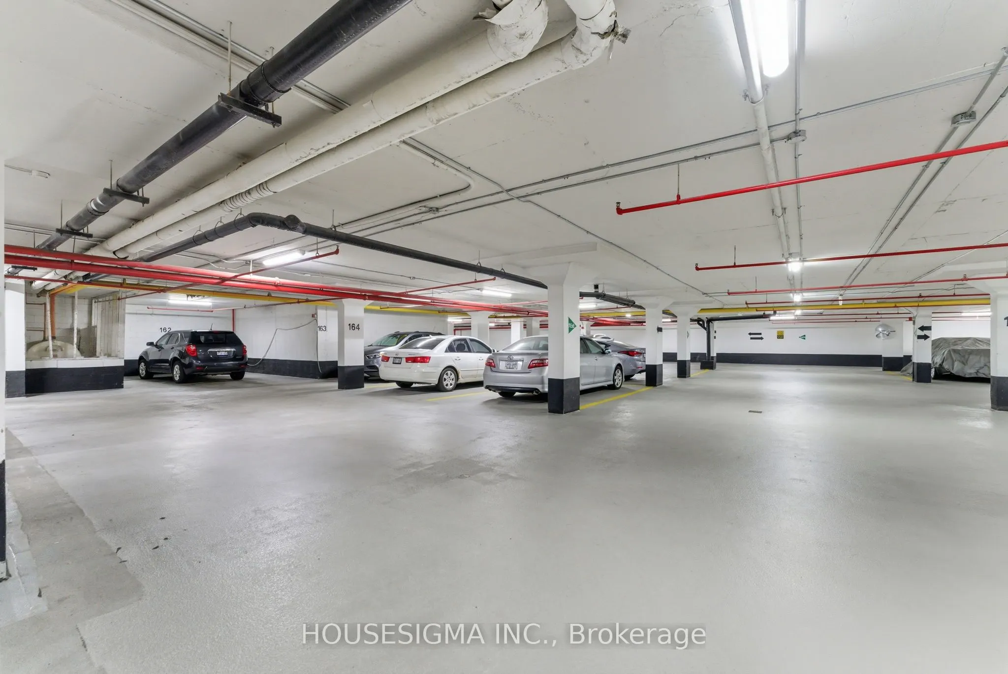 1535 Lakeshore Road E, #2006