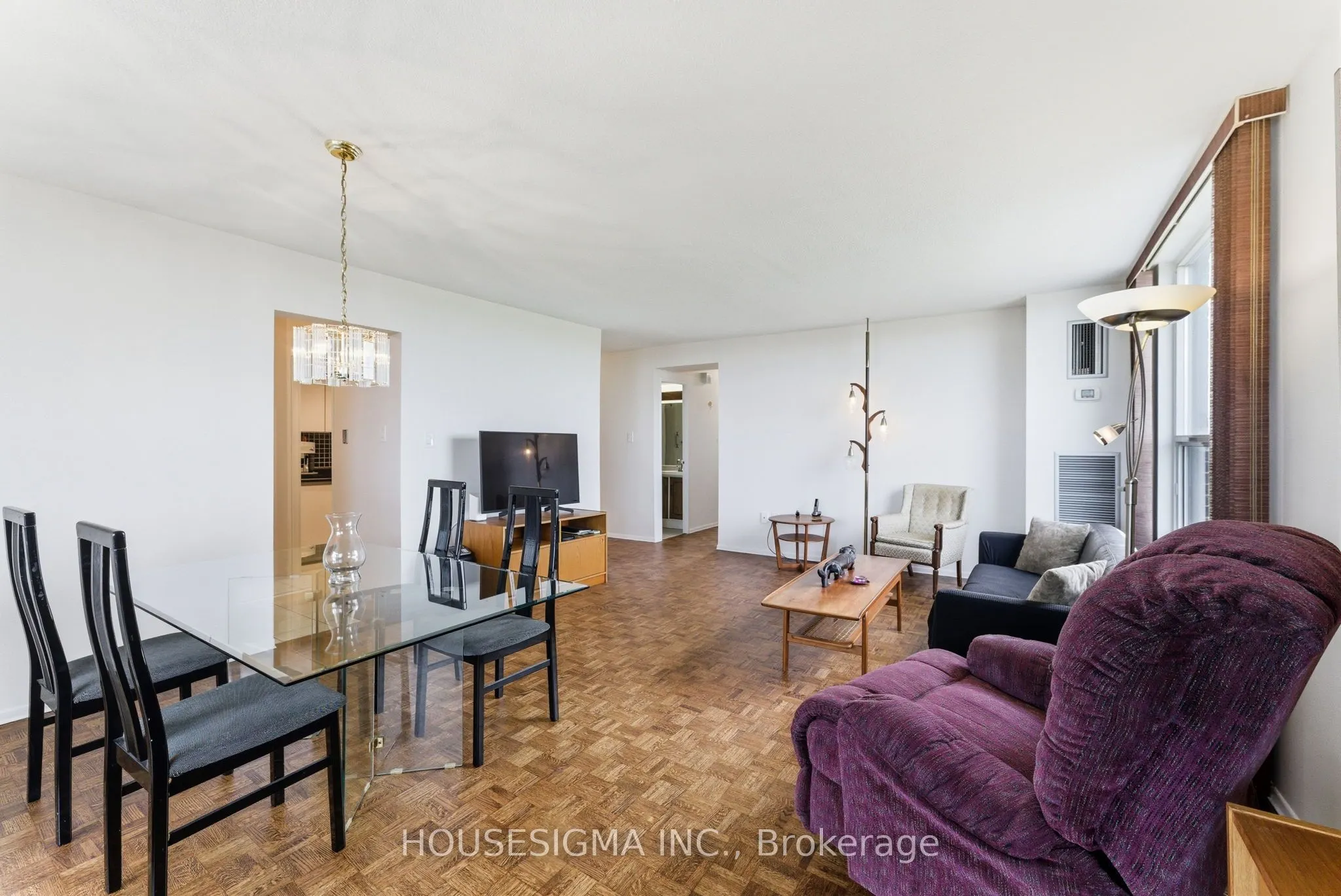 1535 Lakeshore Road E, #2006