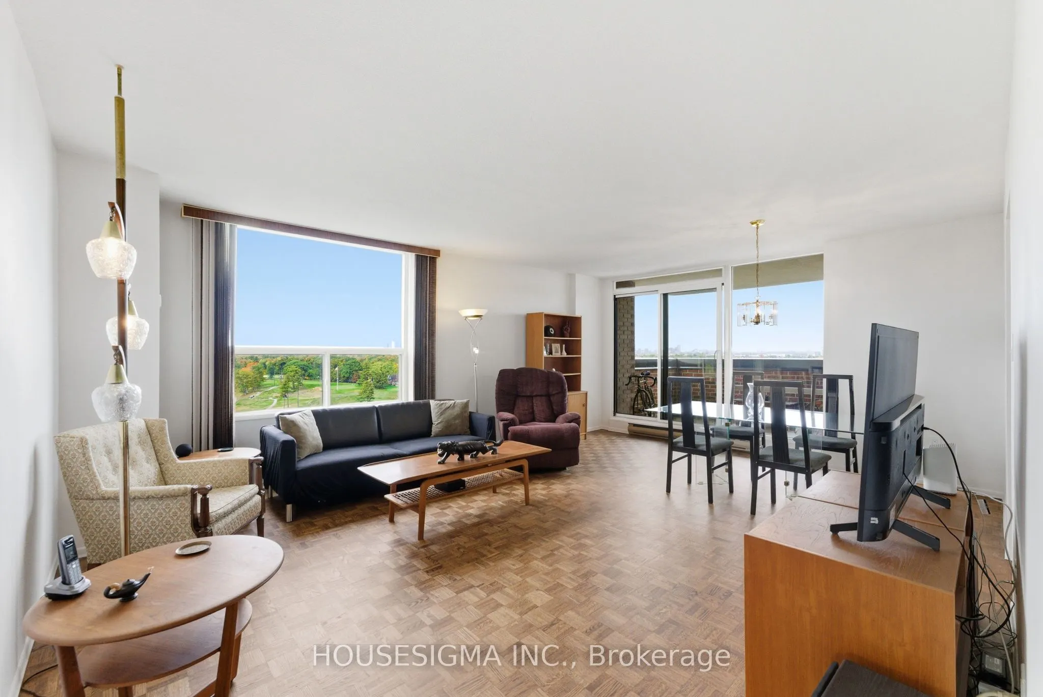 1535 Lakeshore Road E, #2006