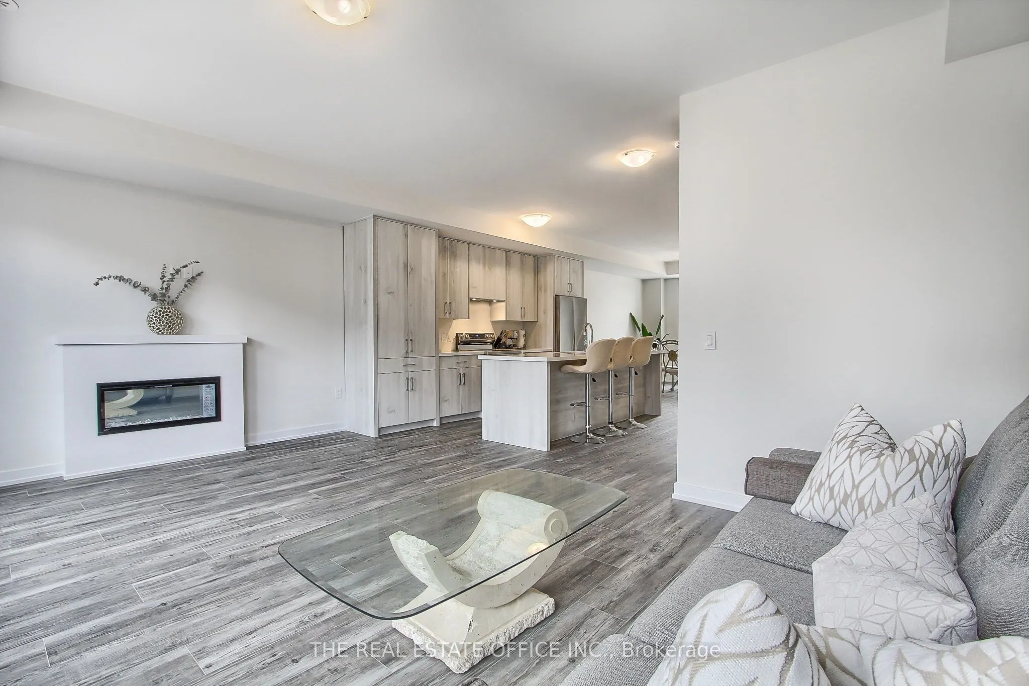 1340 William Halton Parkway