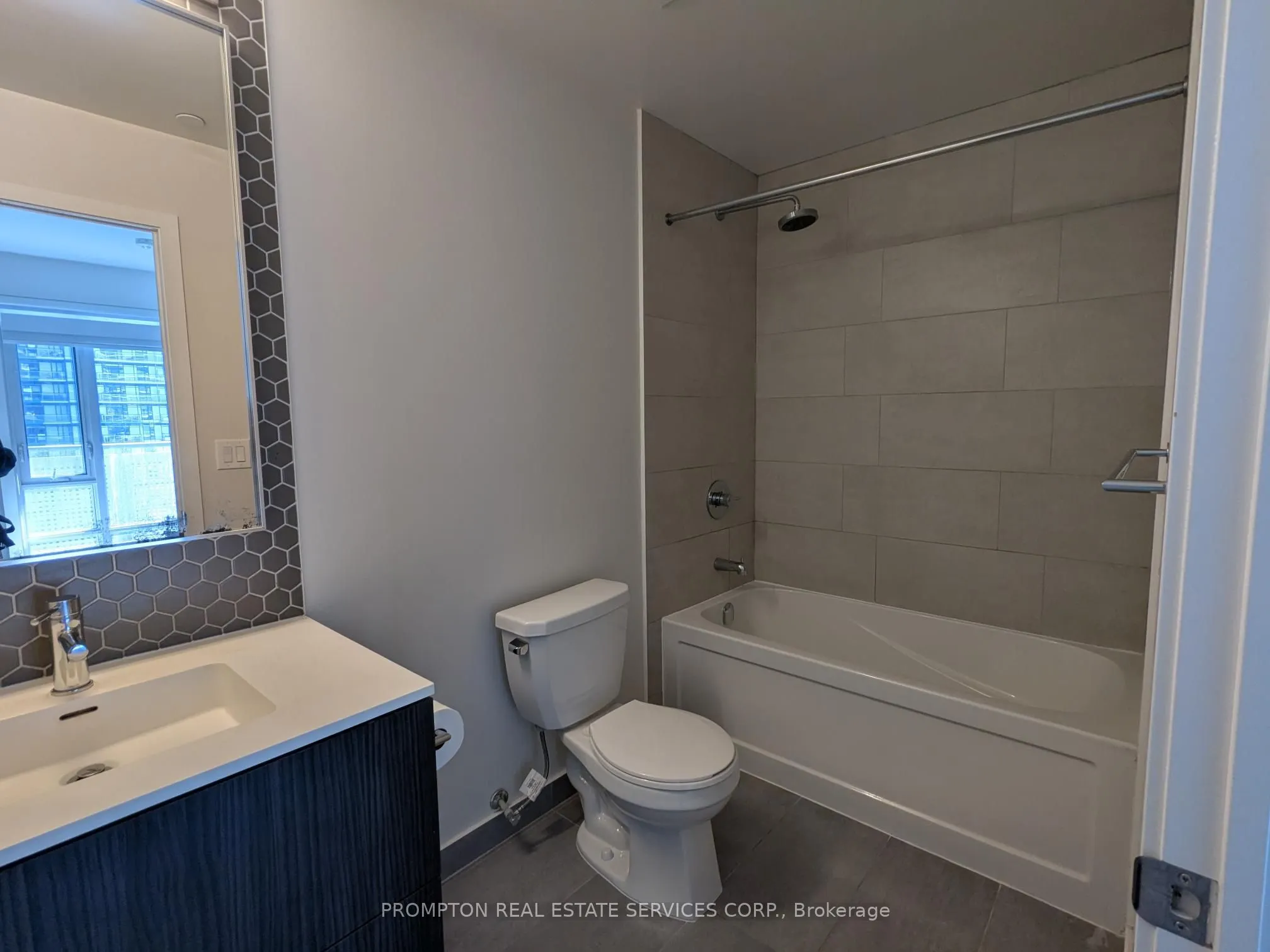 2520 Eglinton Avenue W, #802