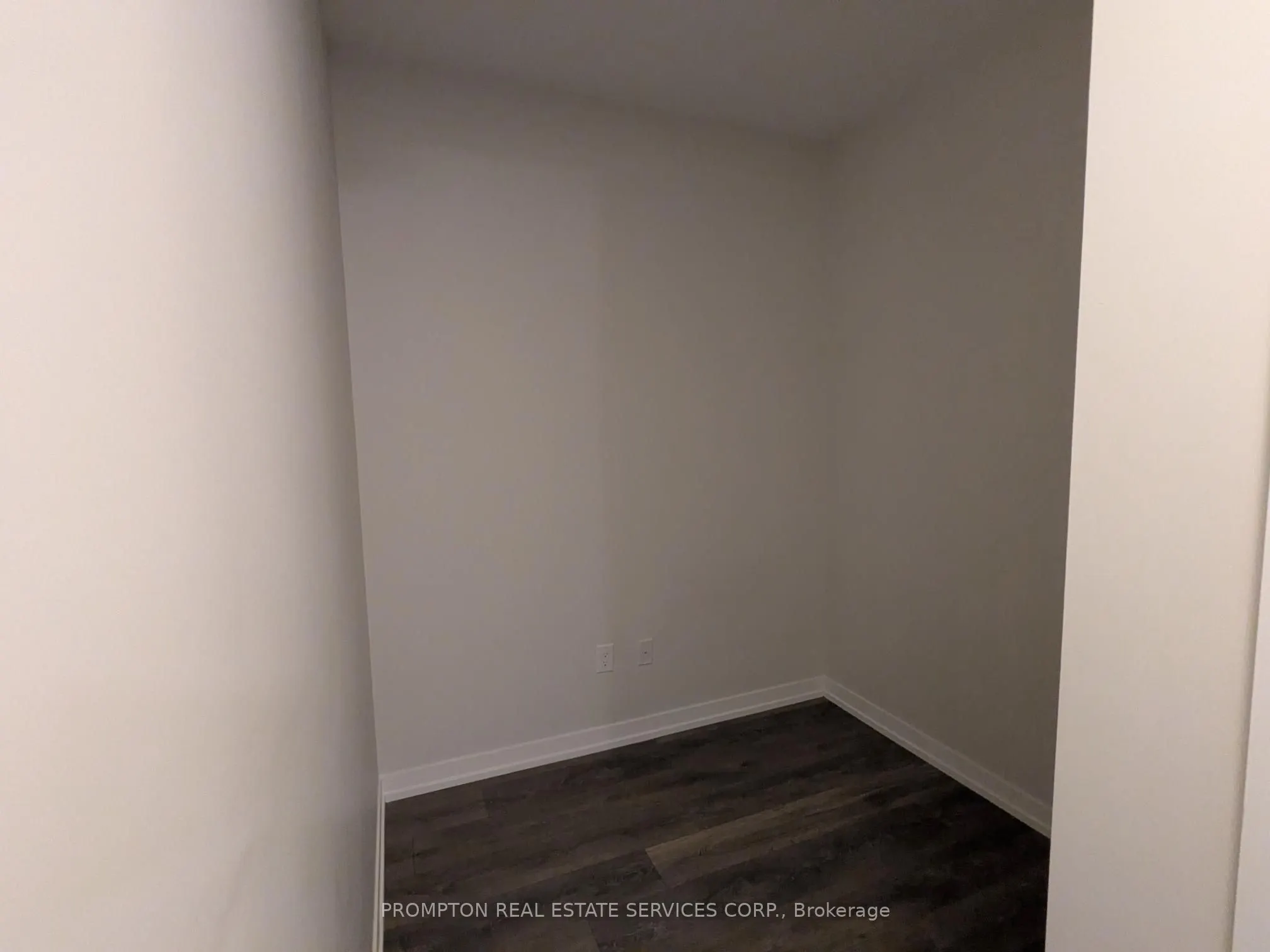 2520 Eglinton Avenue W, #802