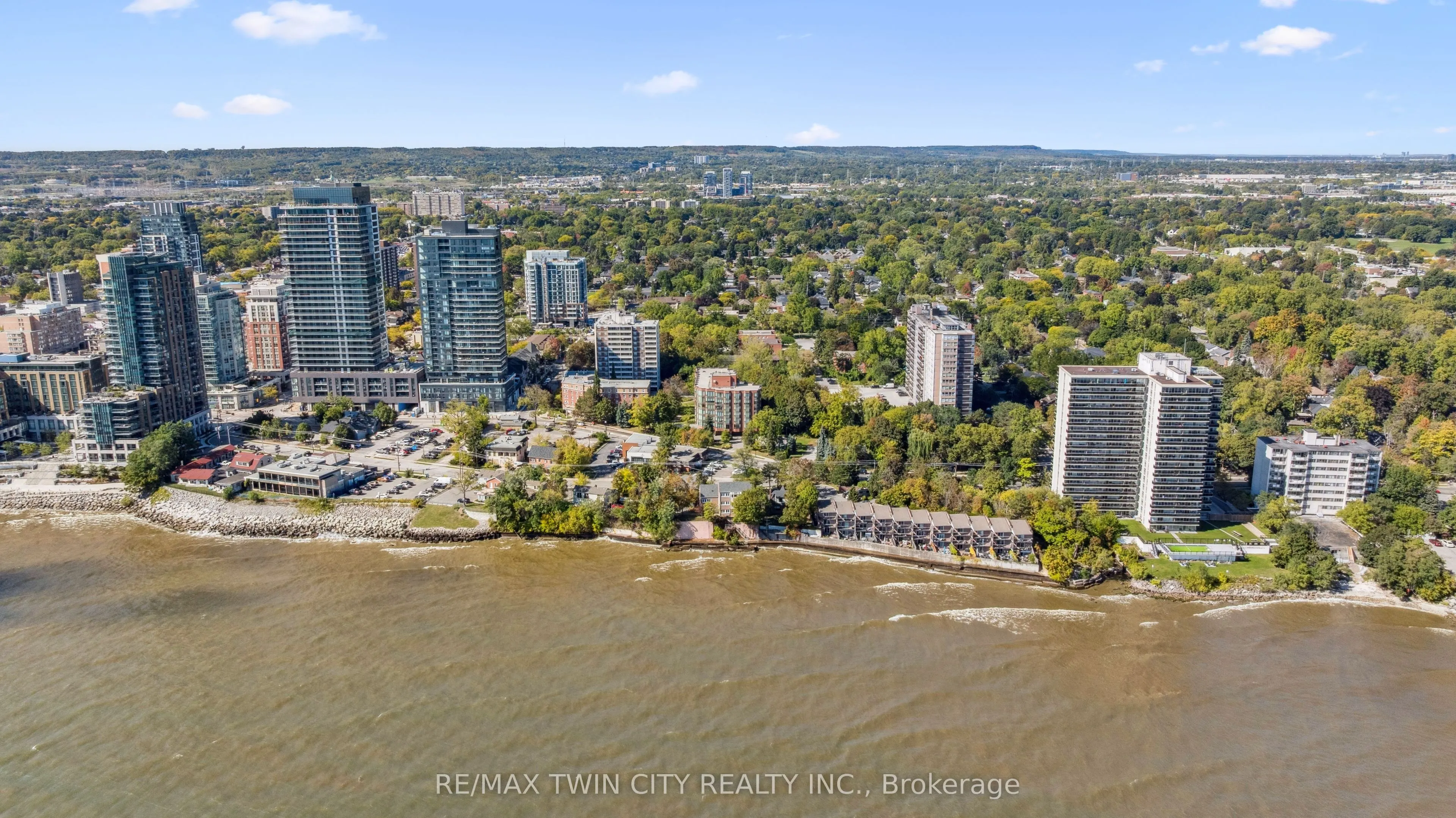 2121 Lakeshore Road, #401