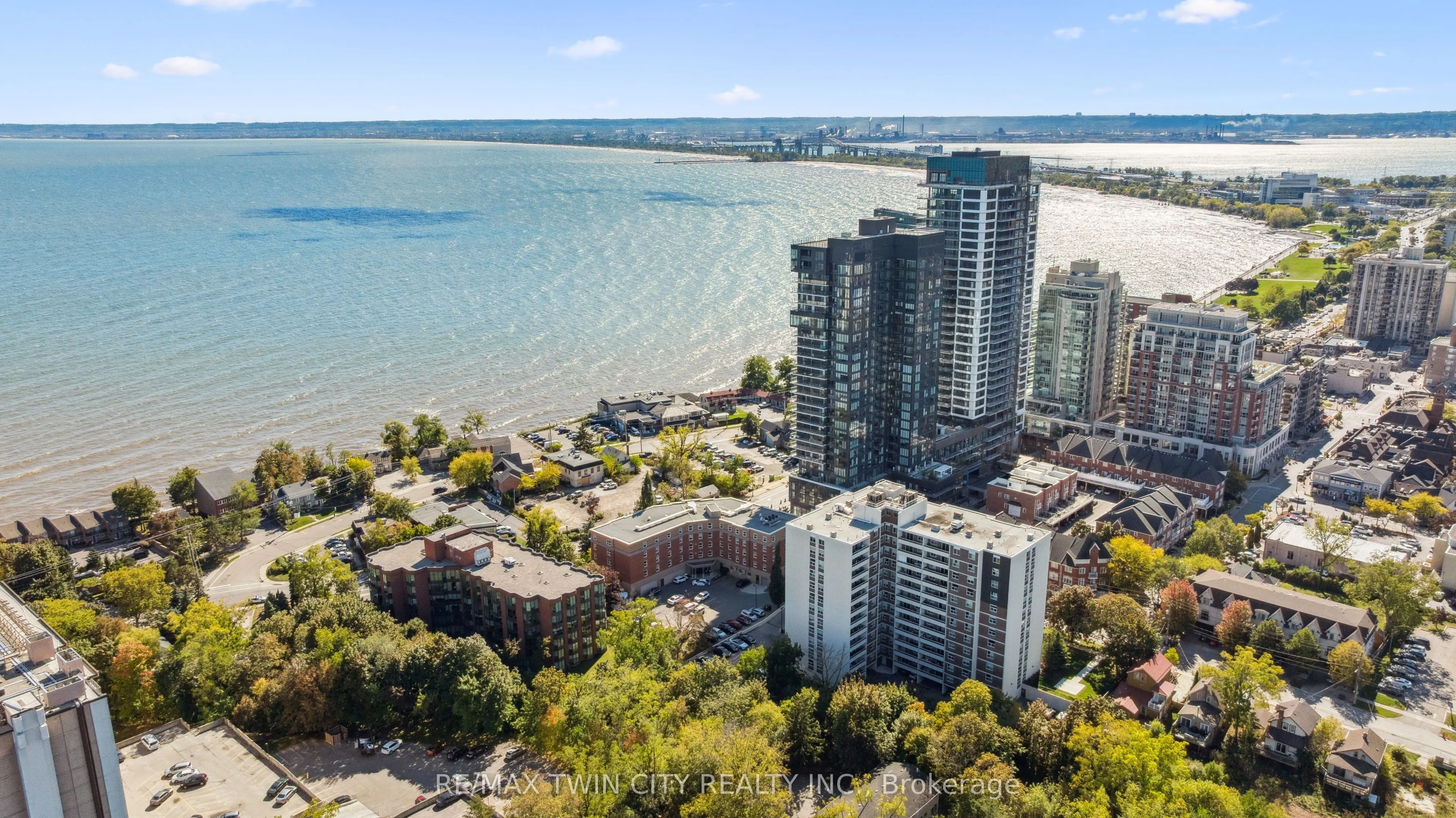 2121 Lakeshore Road, #401