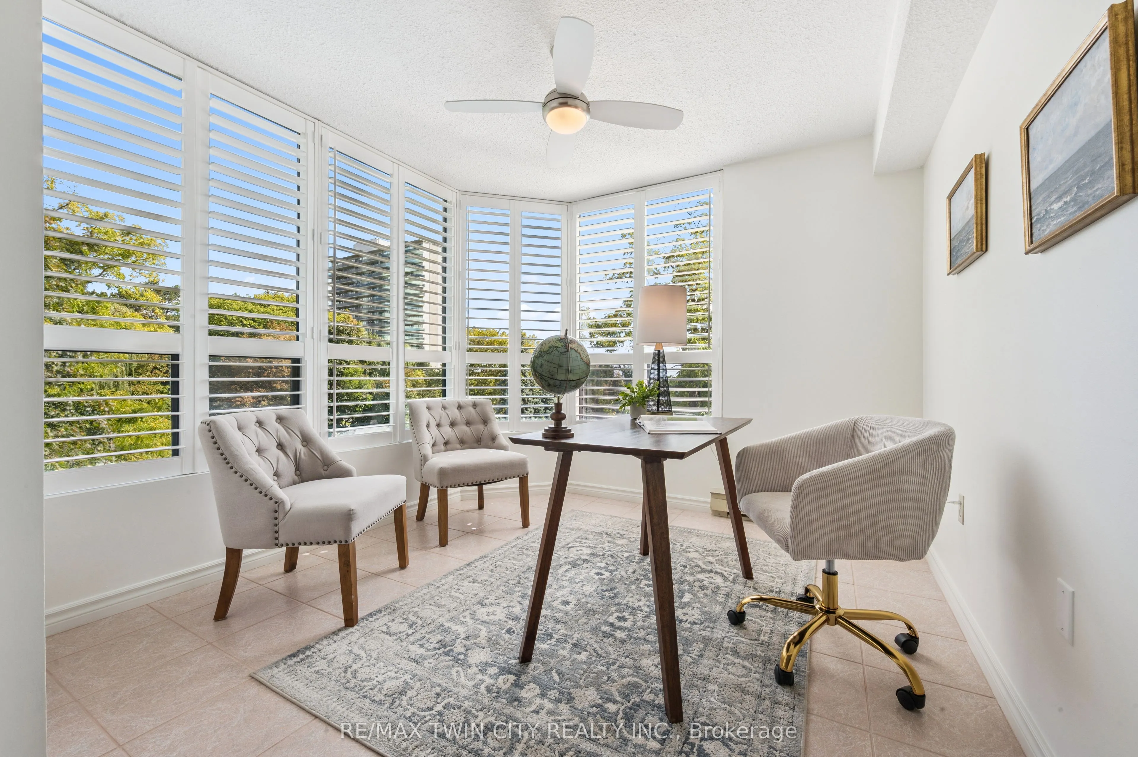 2121 Lakeshore Road, #401