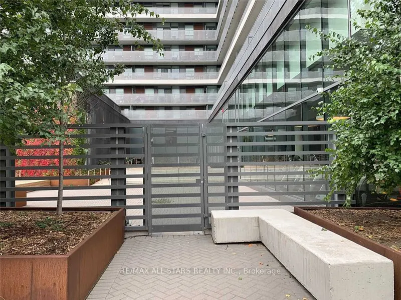 160 Flemington Road, #802