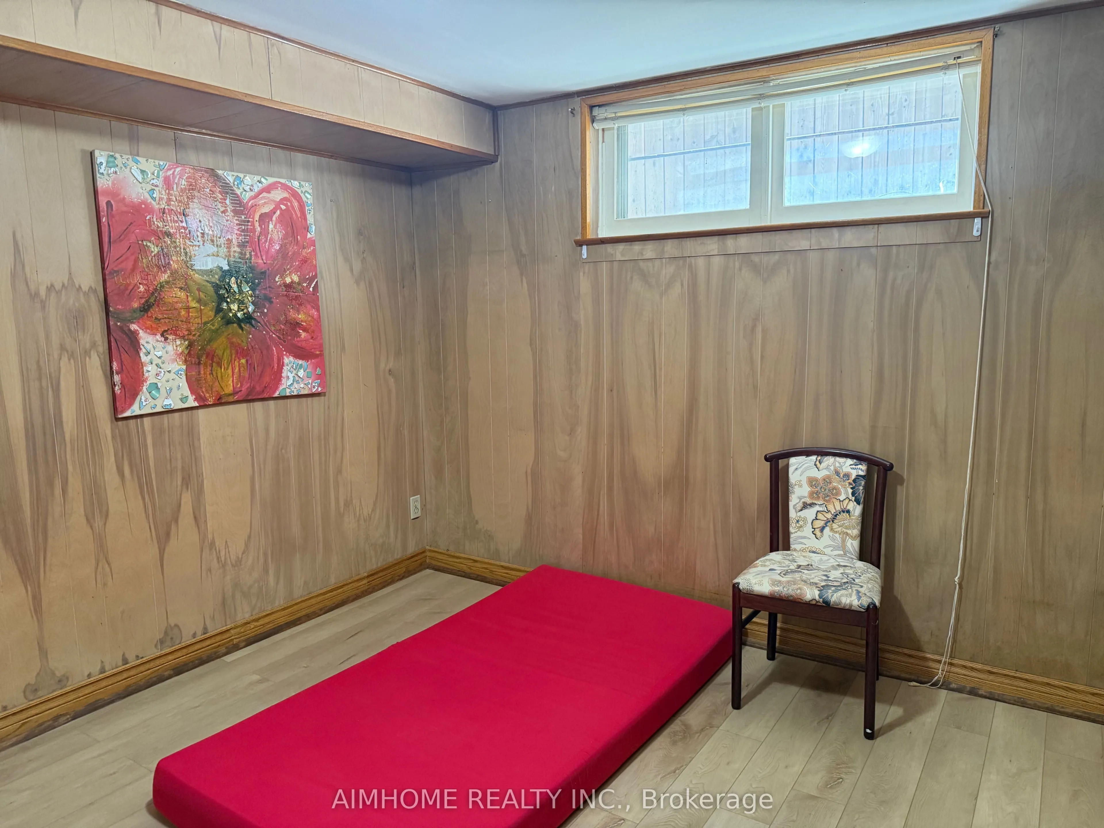 72 La Rose Avenue